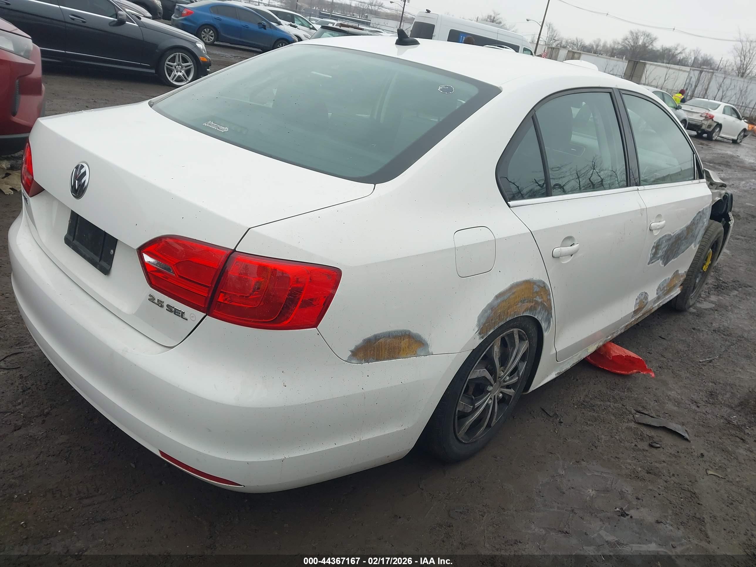 VOLKSWAGEN JETTA image 4