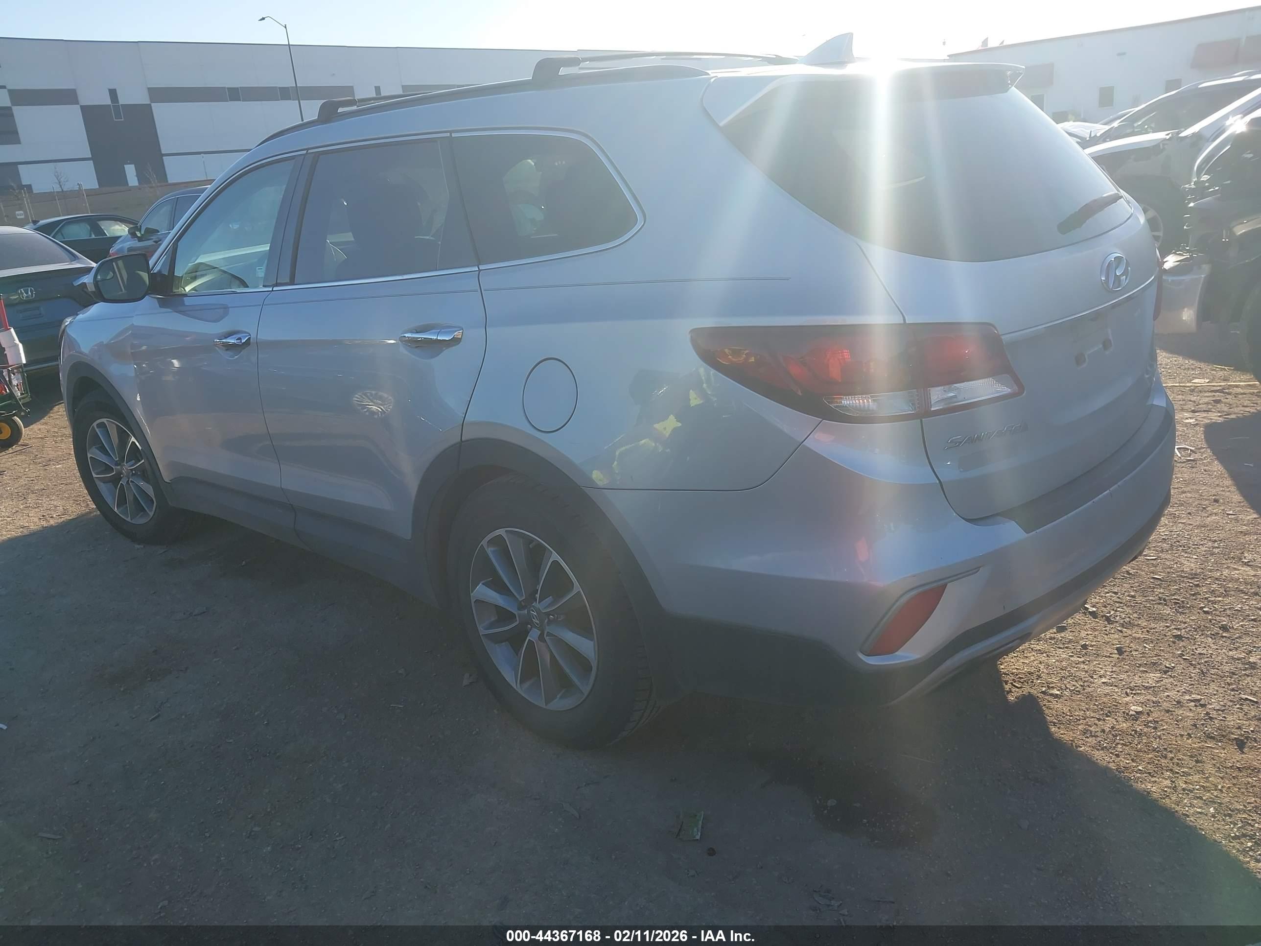 HYUNDAI SANTA image 3