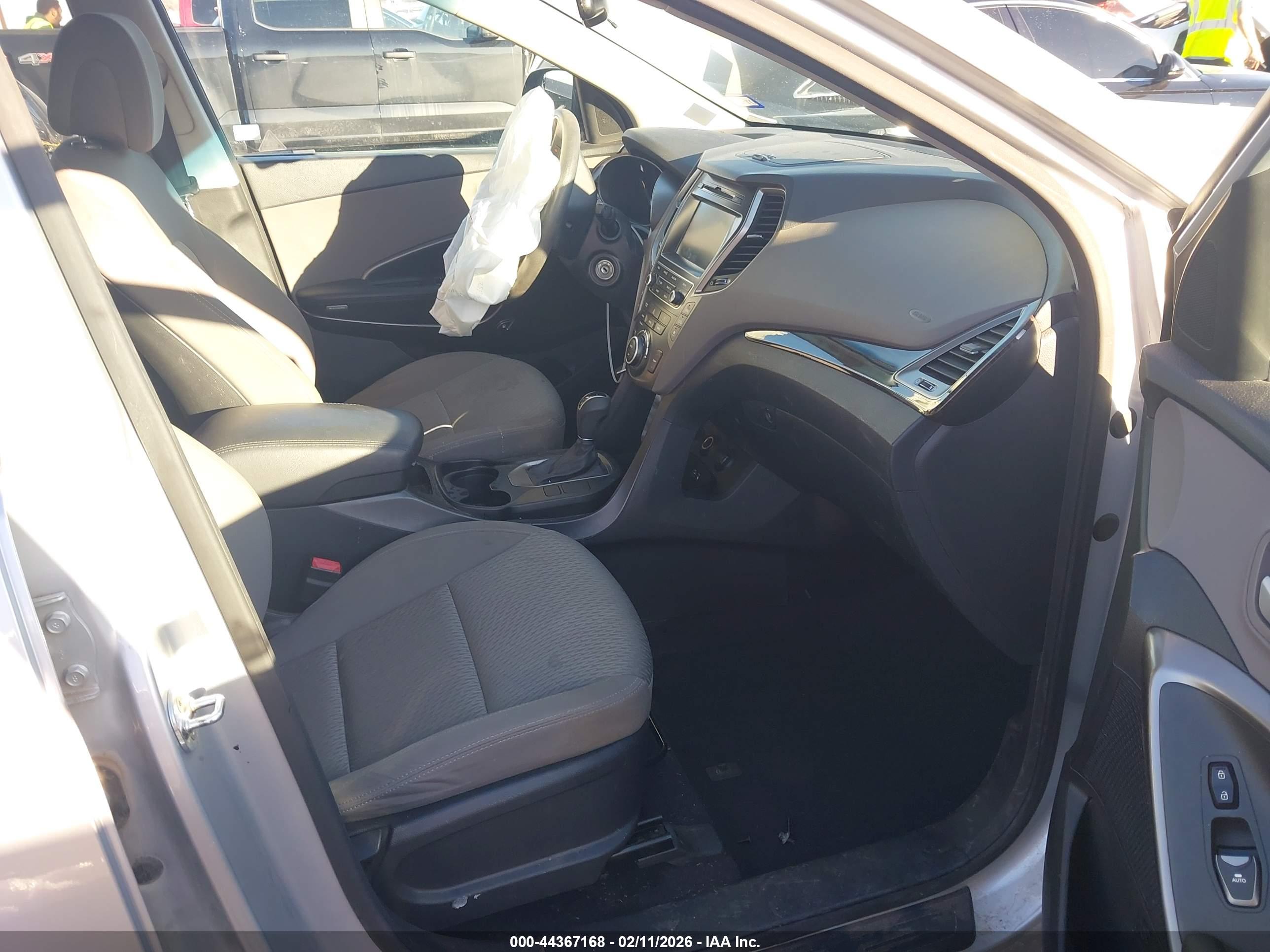 HYUNDAI SANTA image 5
