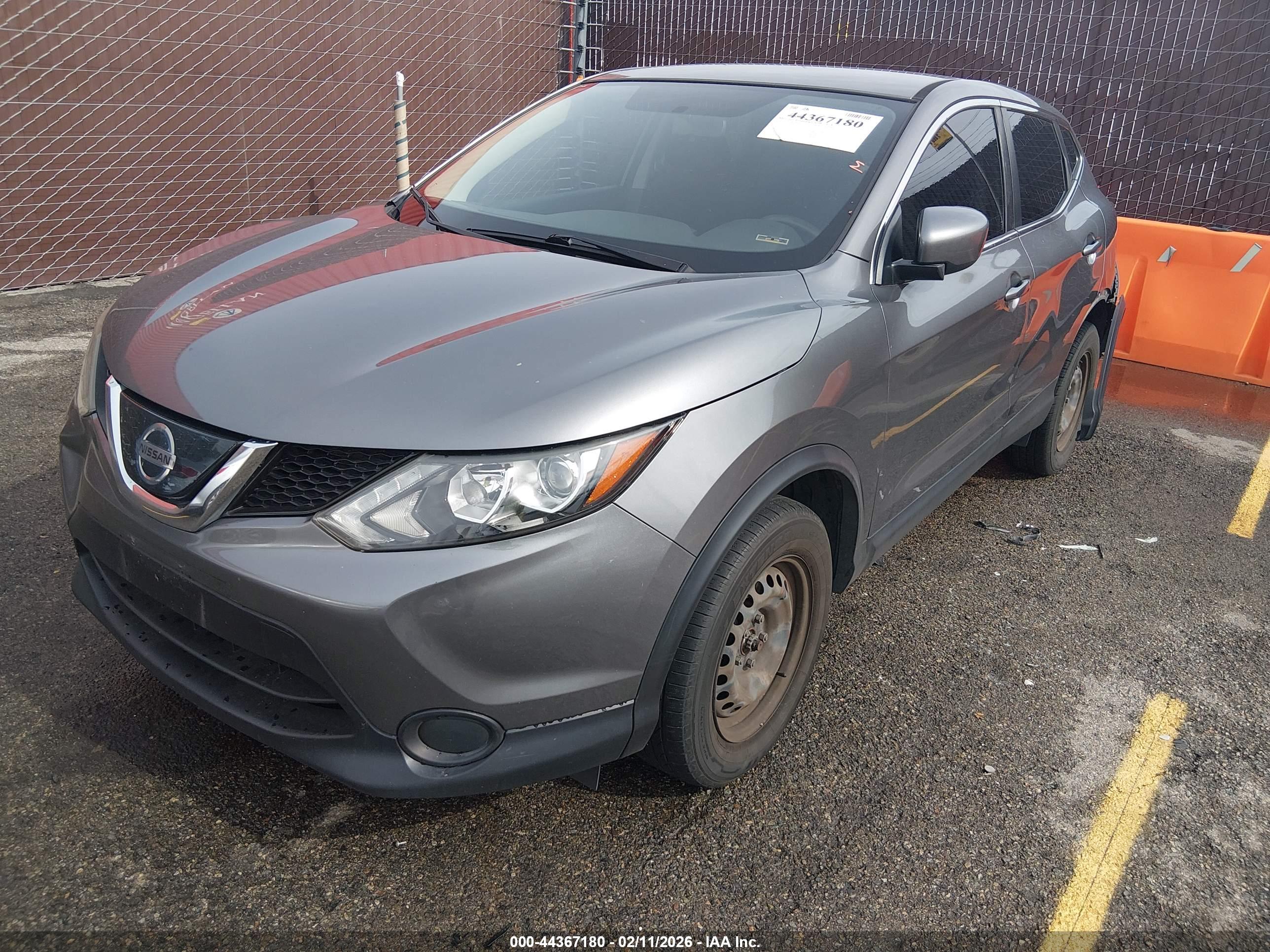 NISSAN ROGUE image 2