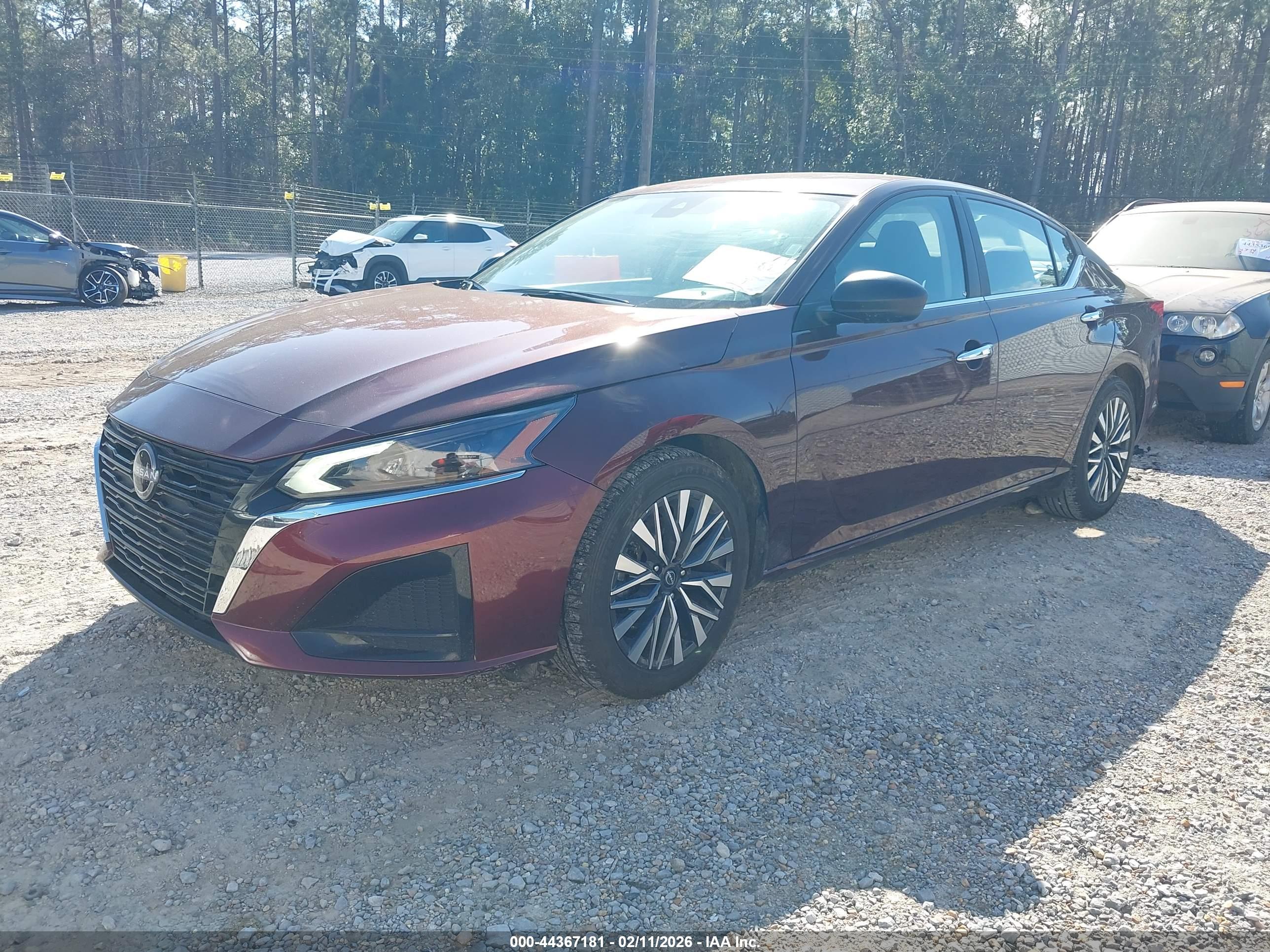 NISSAN ALTIMA image 2