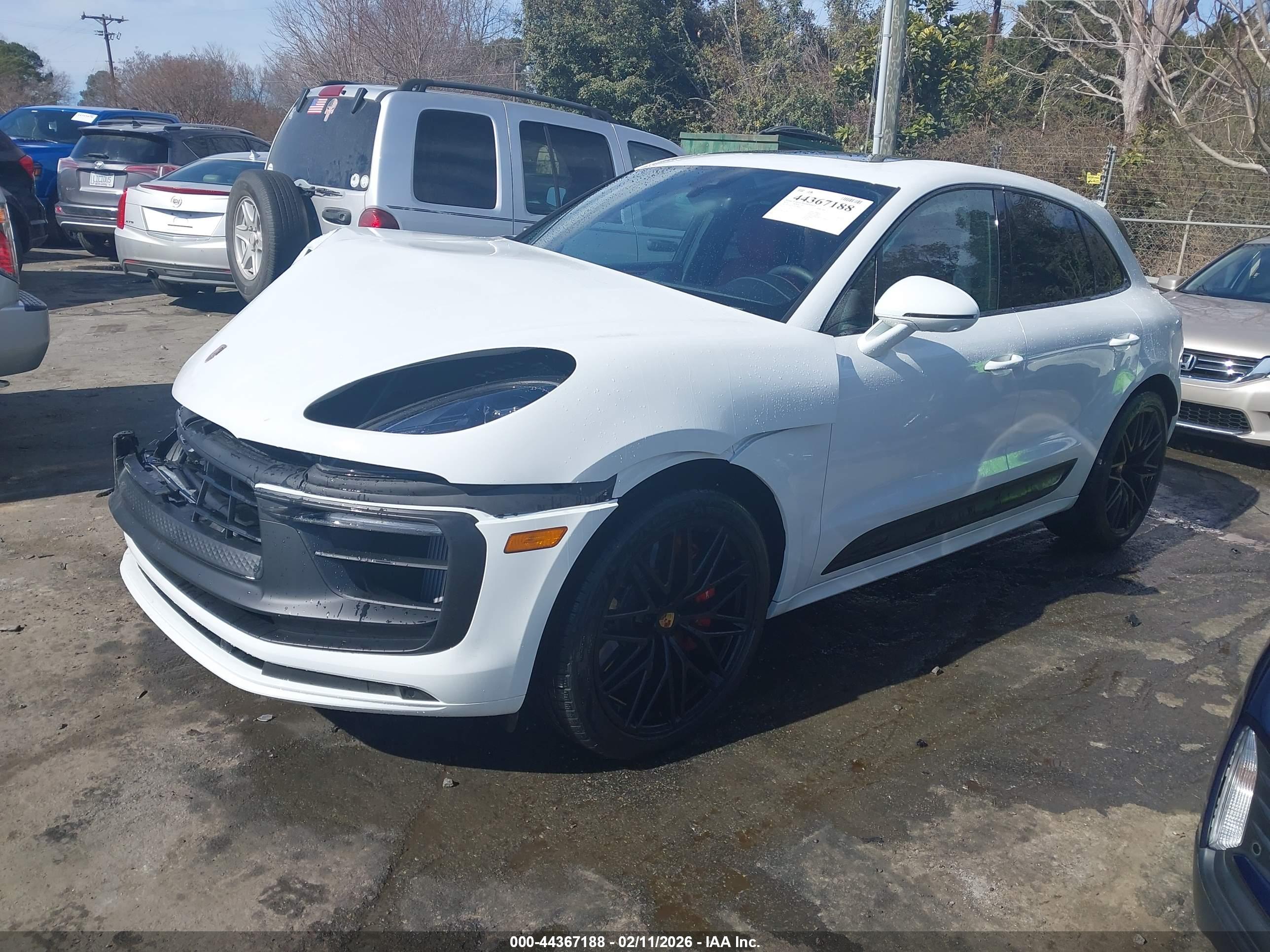PORSCHE MACAN image 2