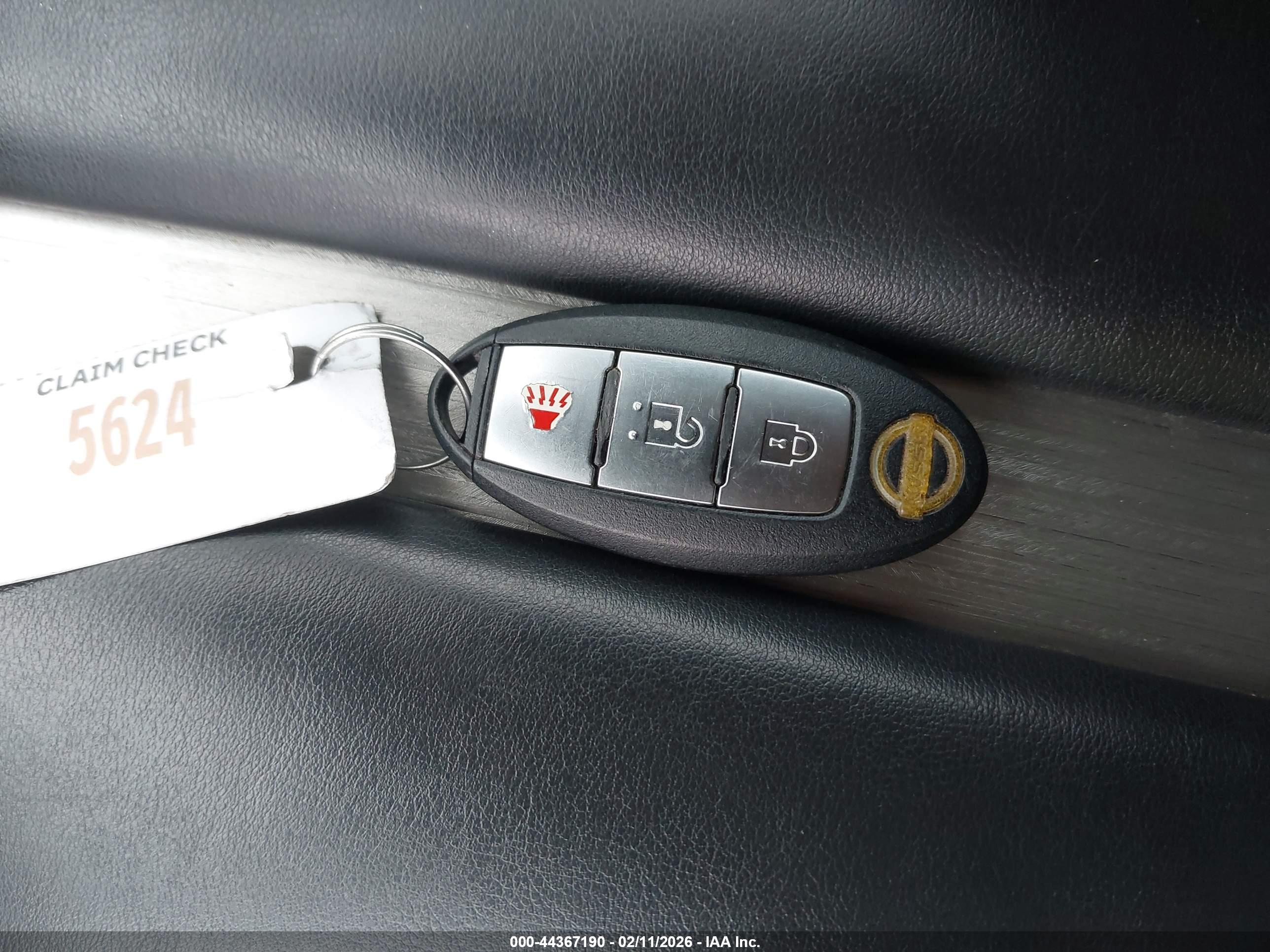 NISSAN MURANO image 11