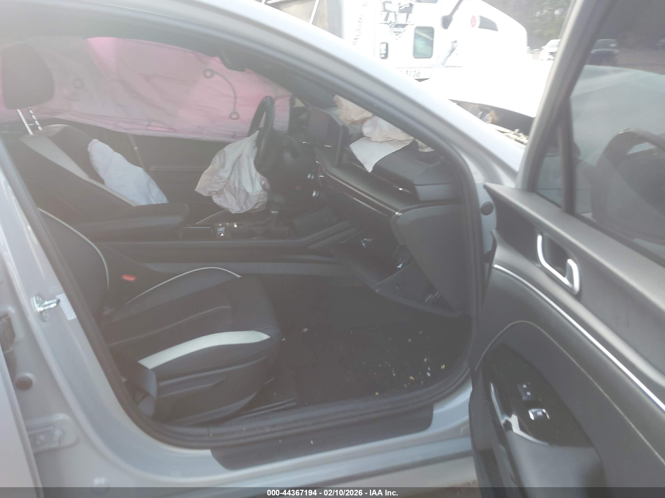 KIA K5 image 5