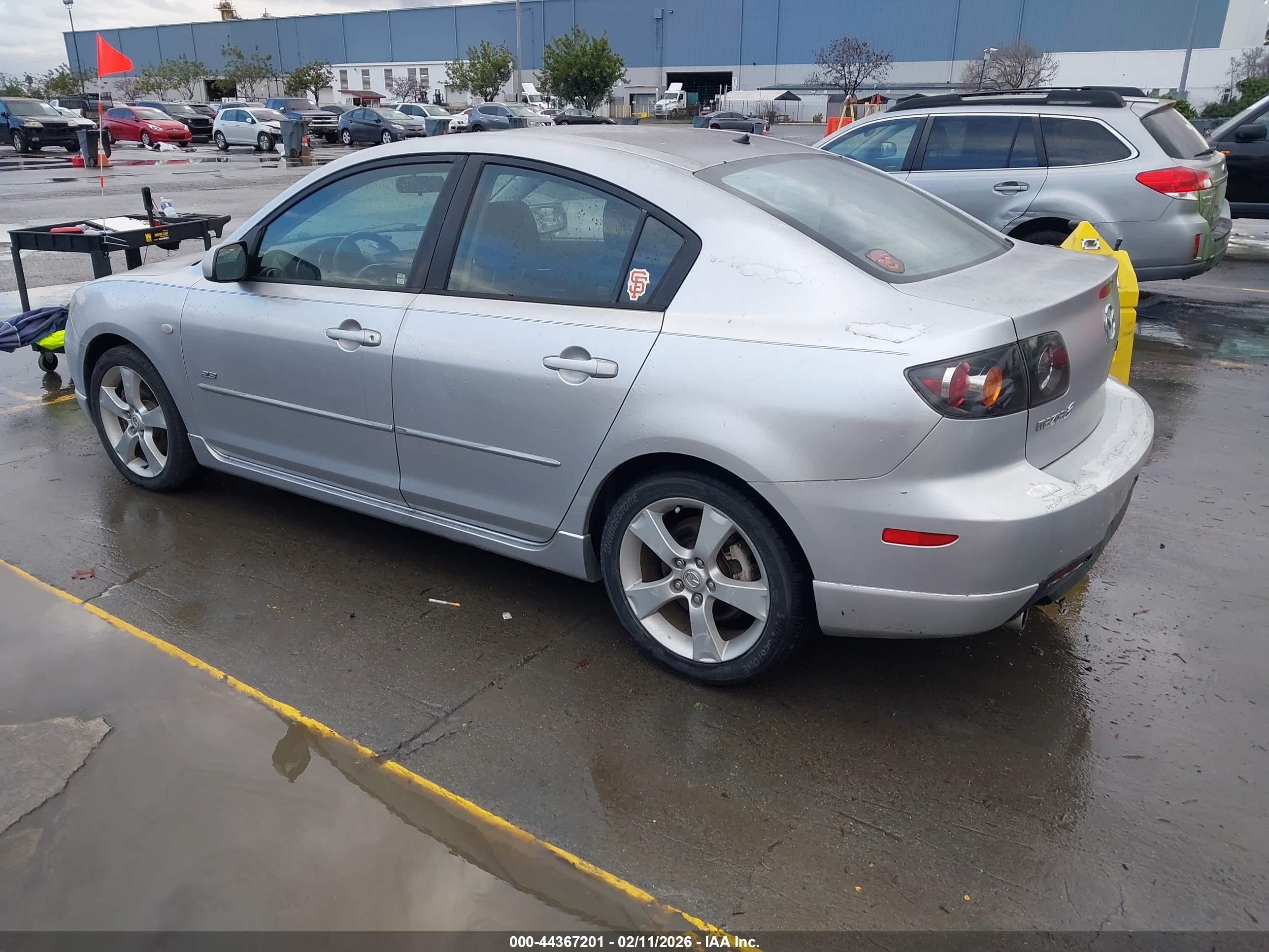 MAZDA MAZDA3 image 3