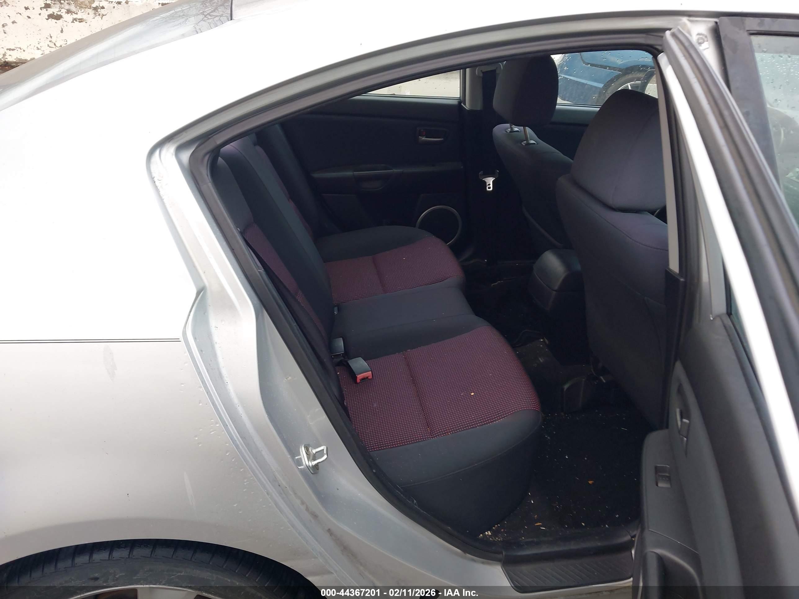 MAZDA MAZDA3 image 8