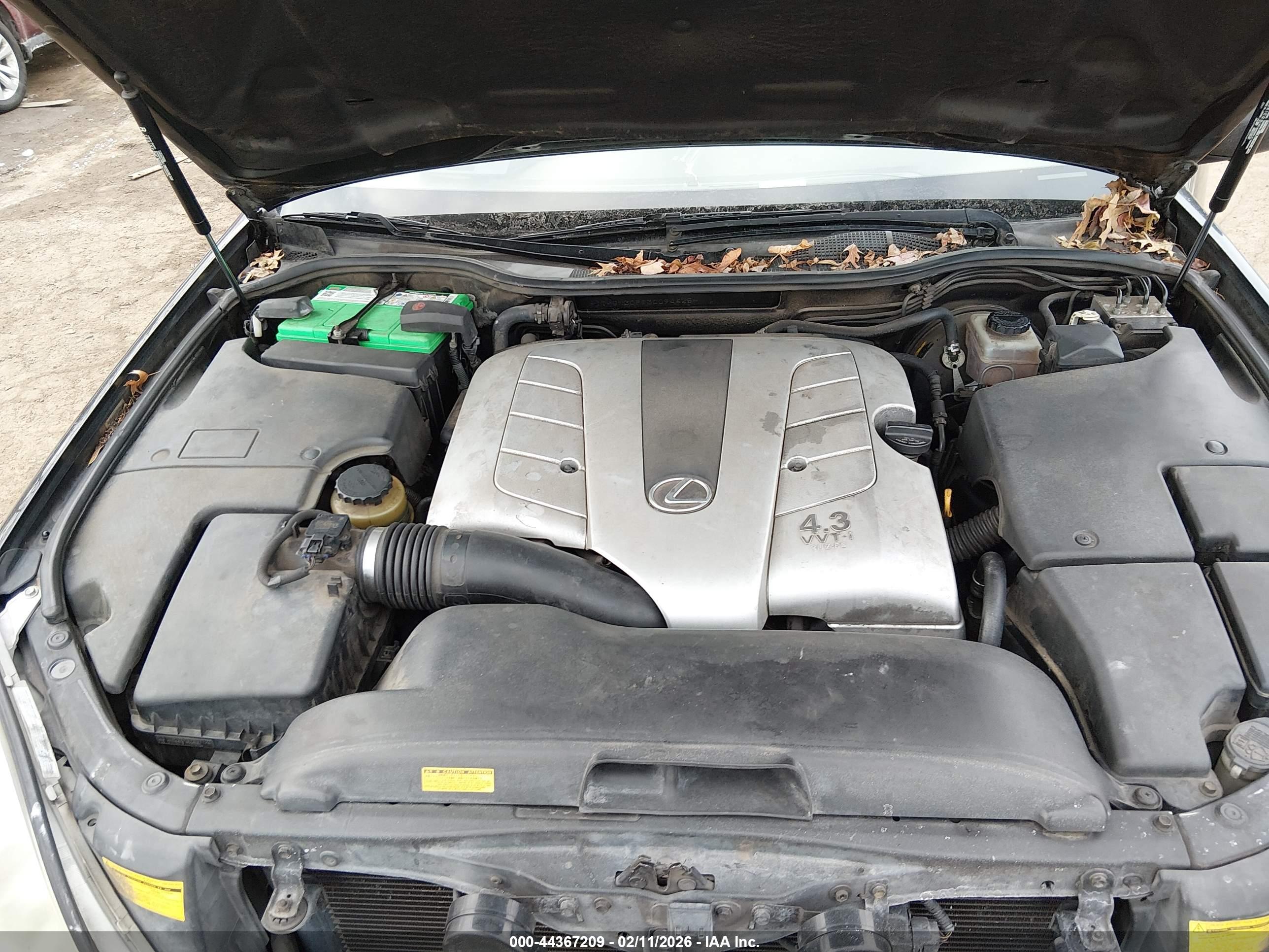 LEXUS LS image 10