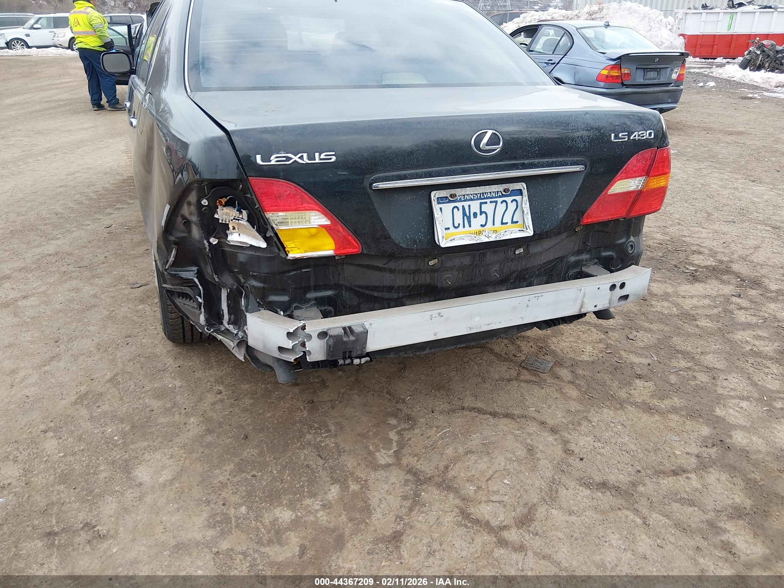 LEXUS LS image 6