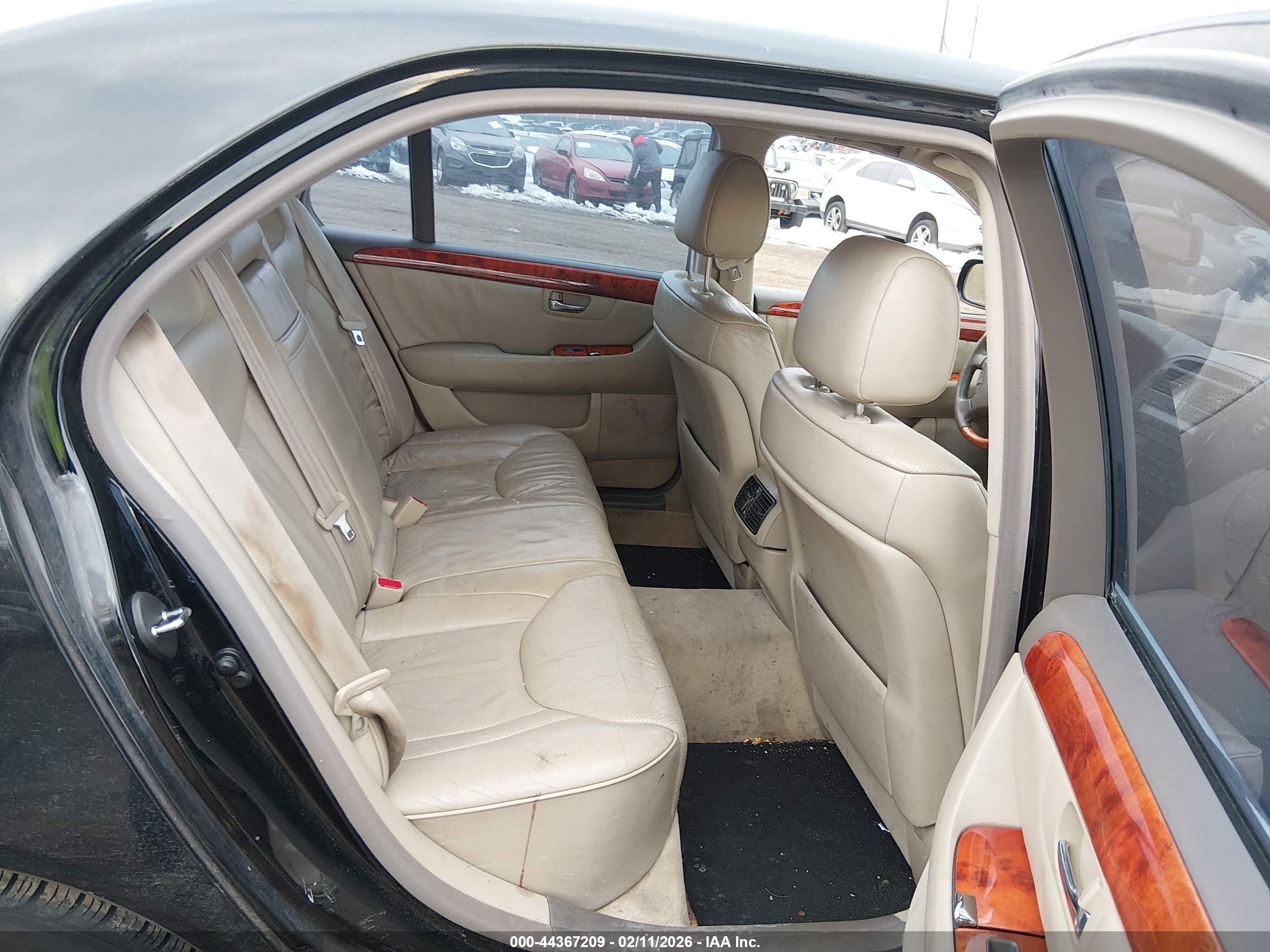 LEXUS LS image 8