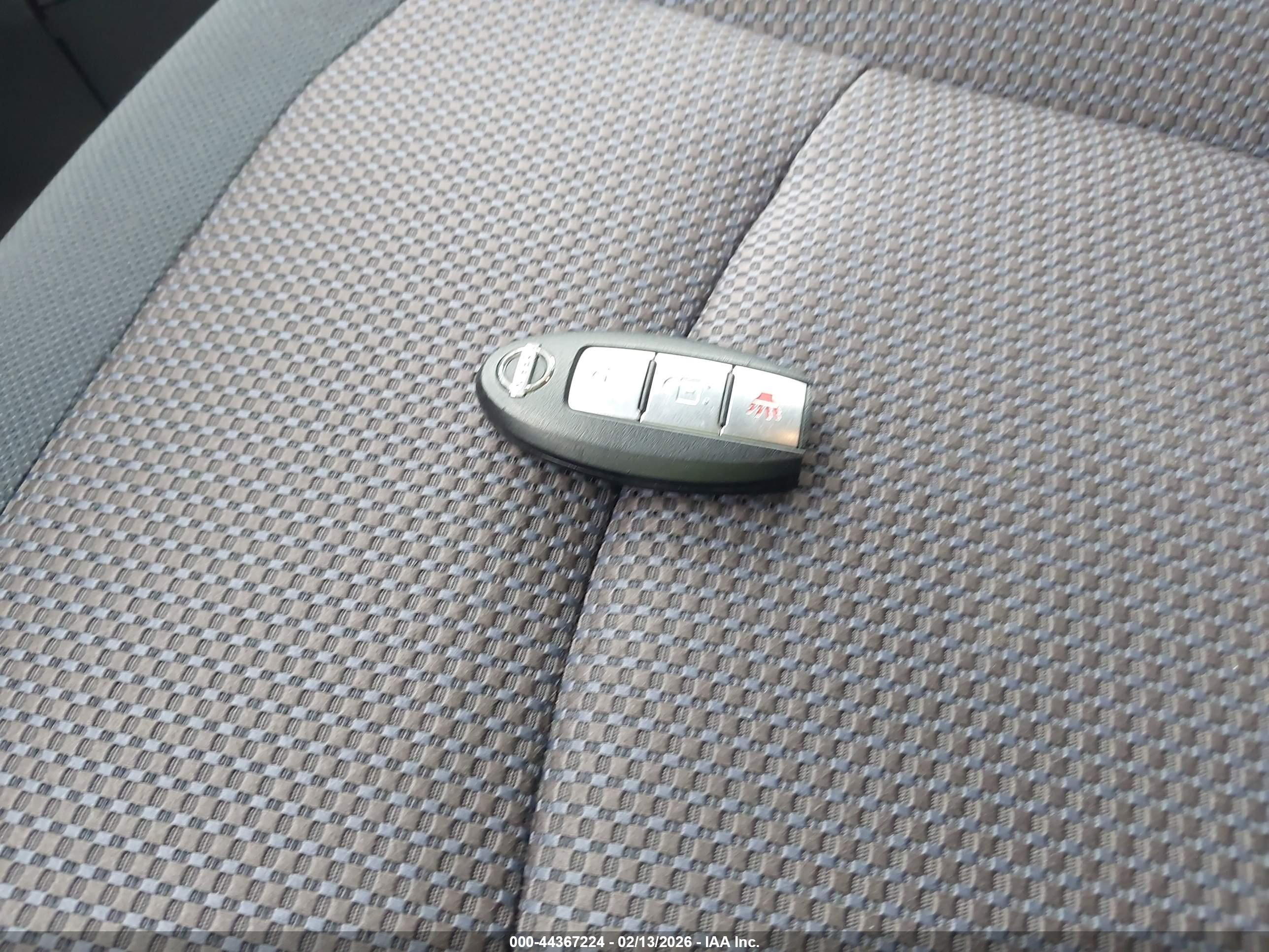 NISSAN ROGUE image 11