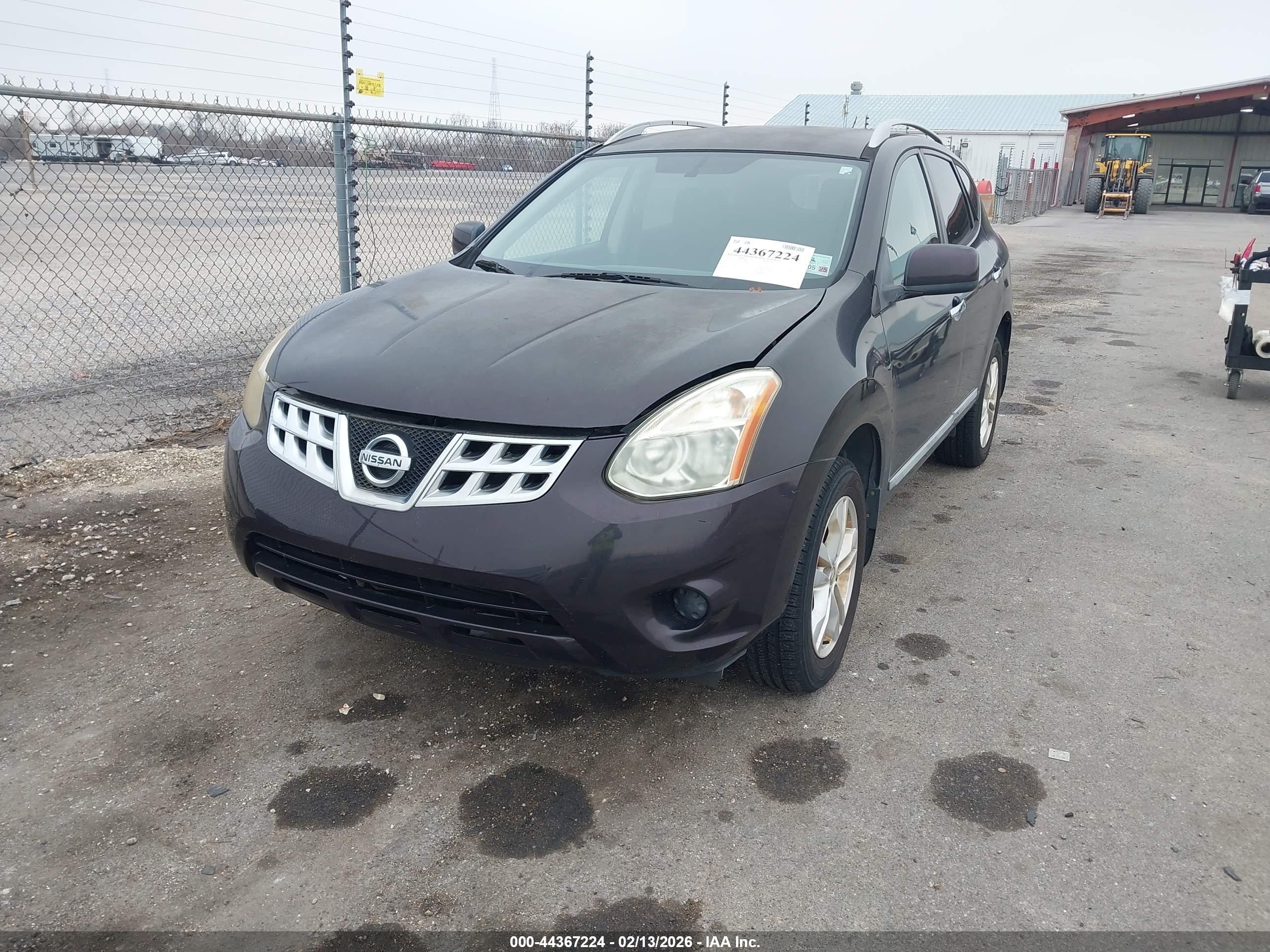 NISSAN ROGUE image 2