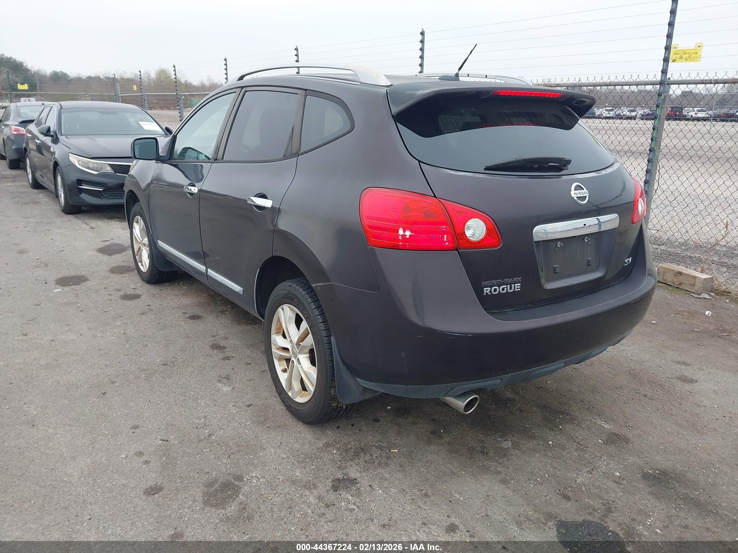 NISSAN ROGUE image 3