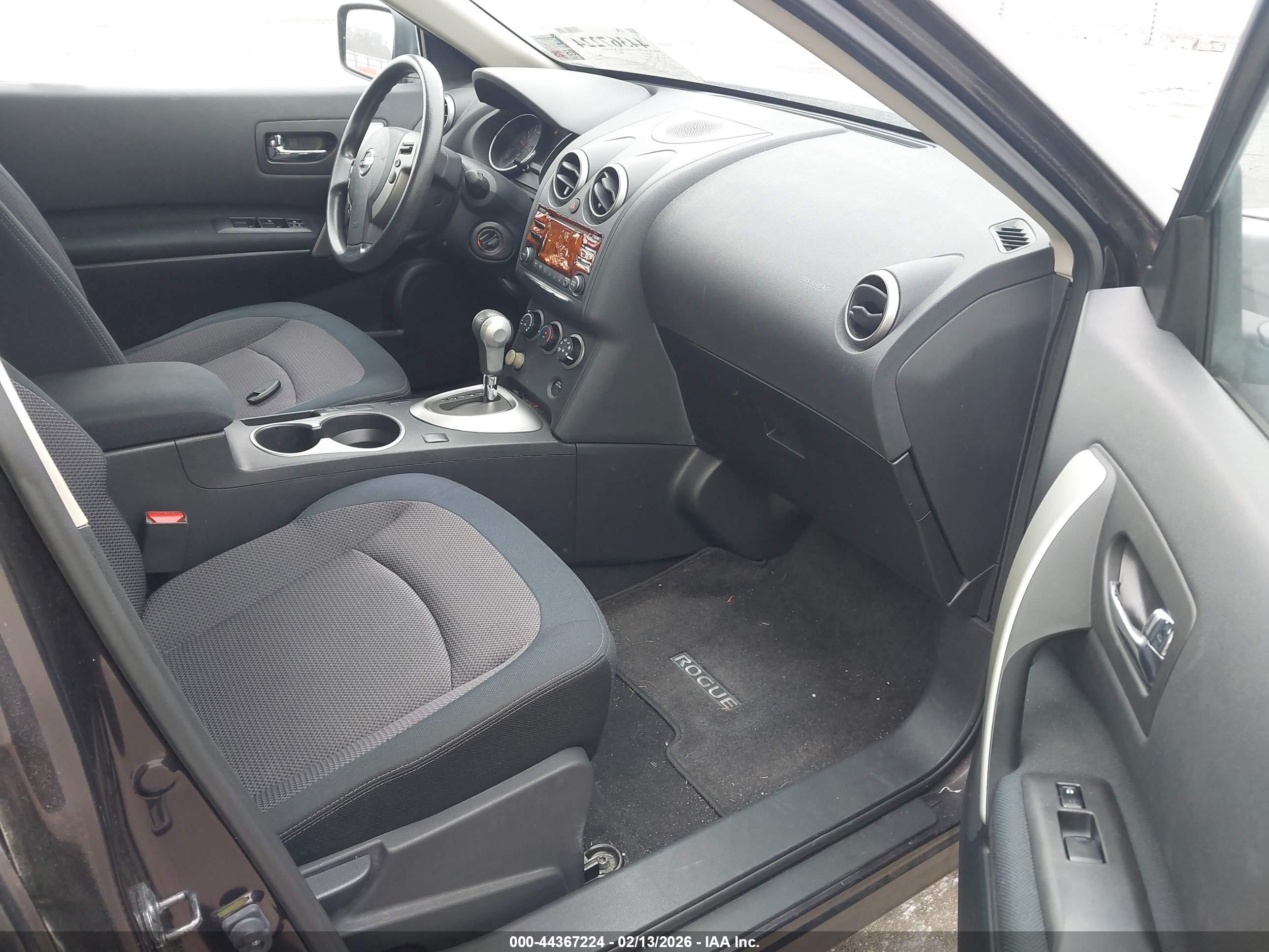 NISSAN ROGUE image 5
