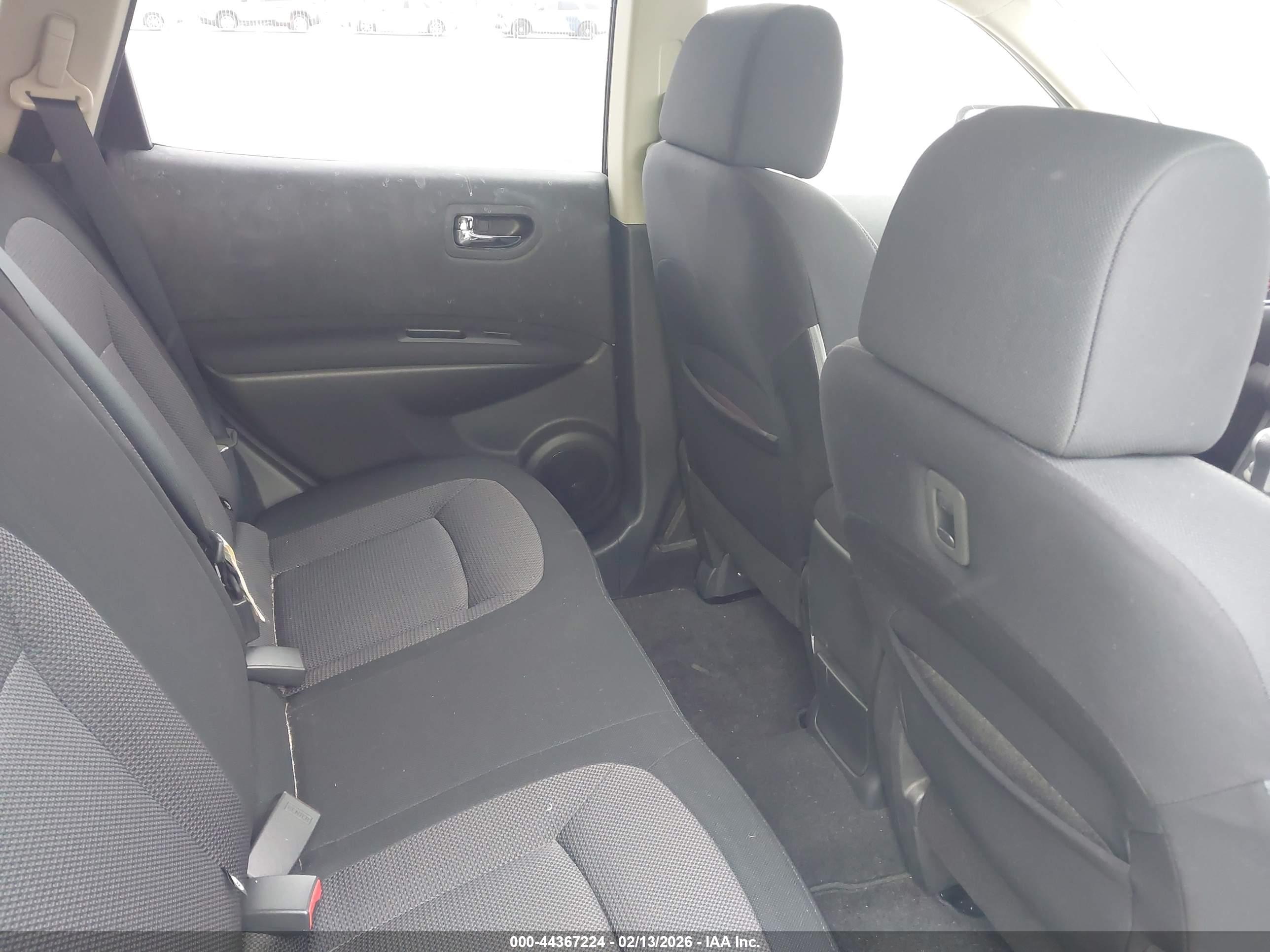 NISSAN ROGUE image 8