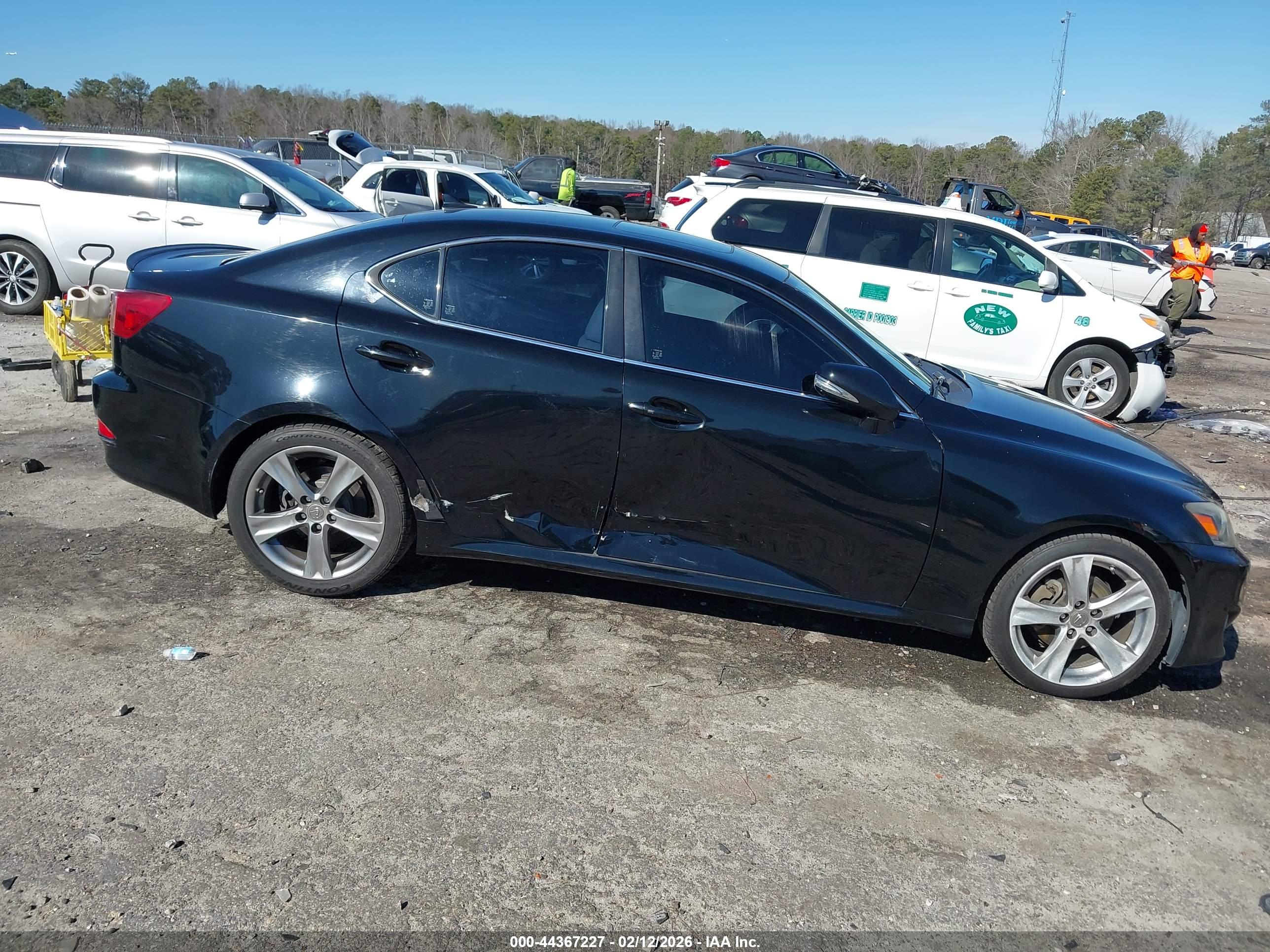 LEXUS IS image 6