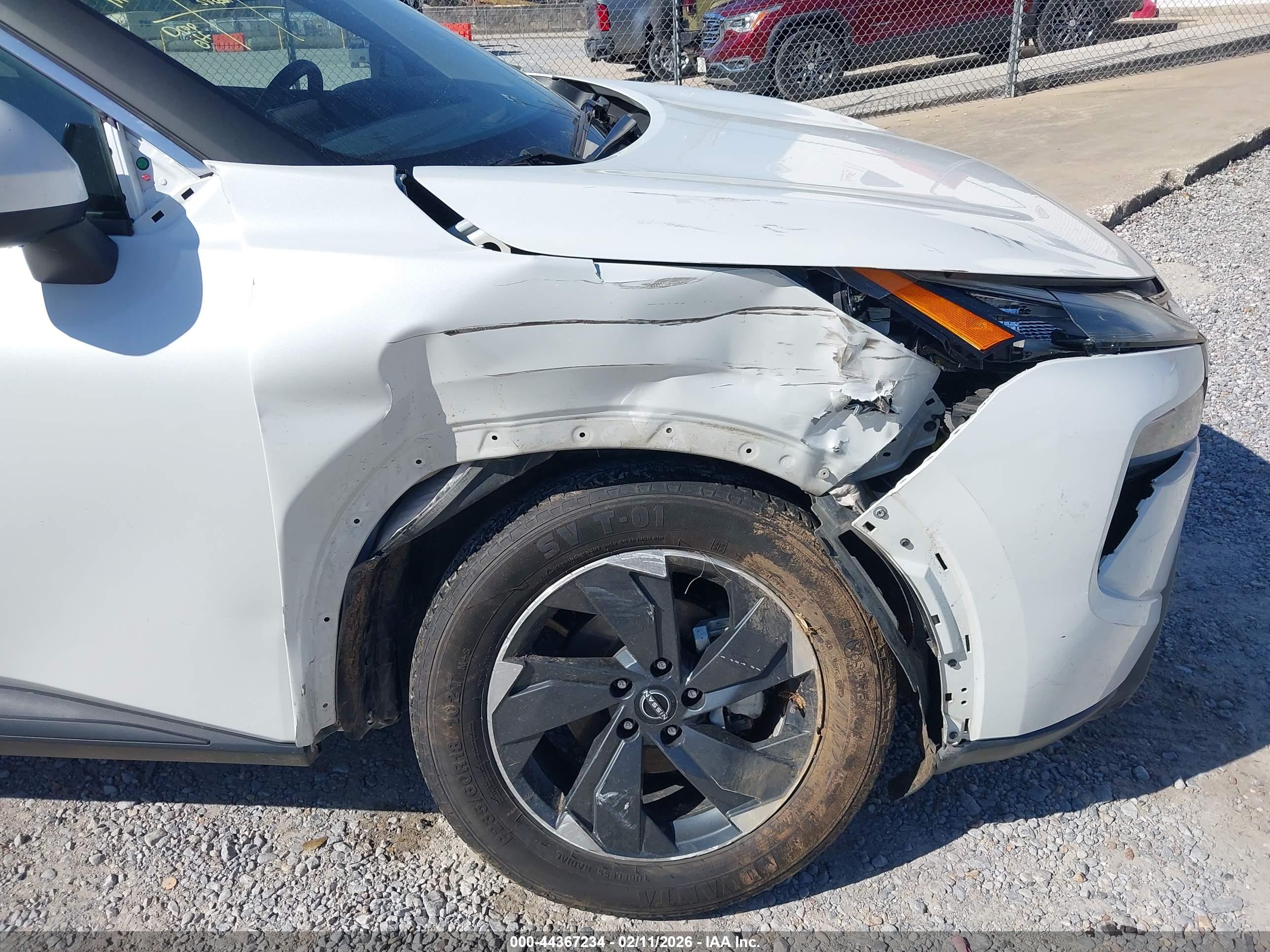NISSAN ROGUE image 6