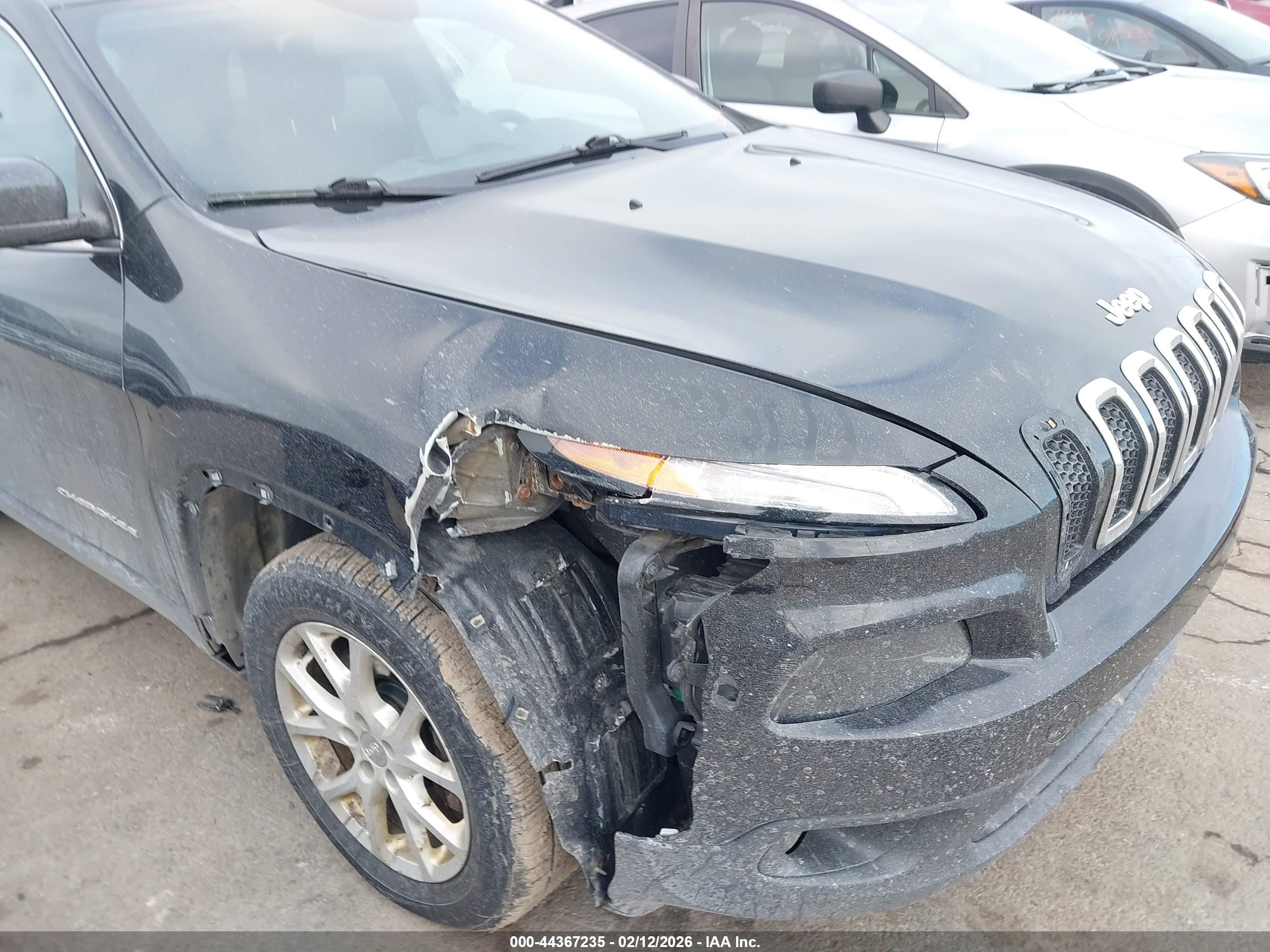 JEEP CHEROKEE image 6