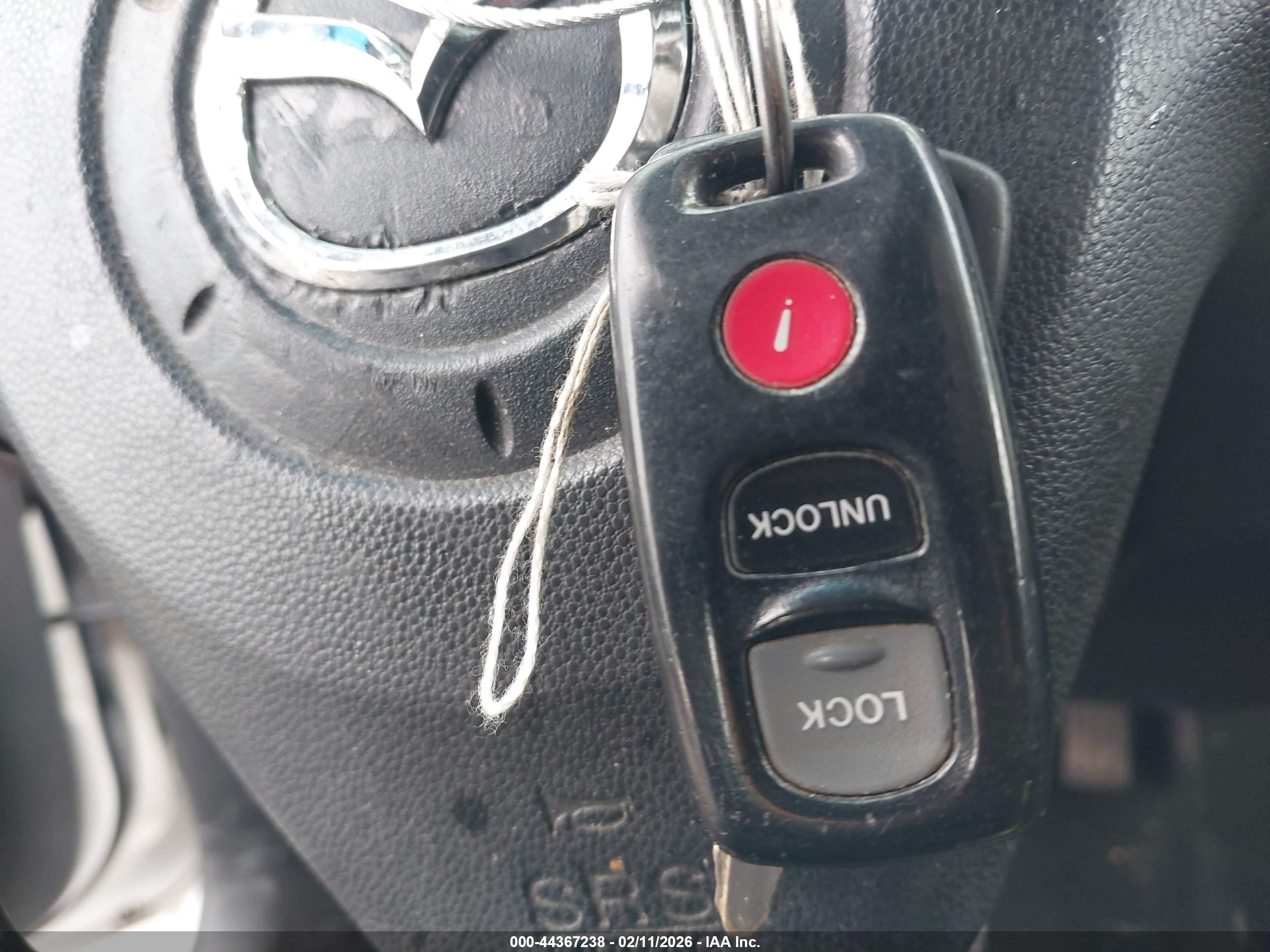 MAZDA MAZDA3 image 11