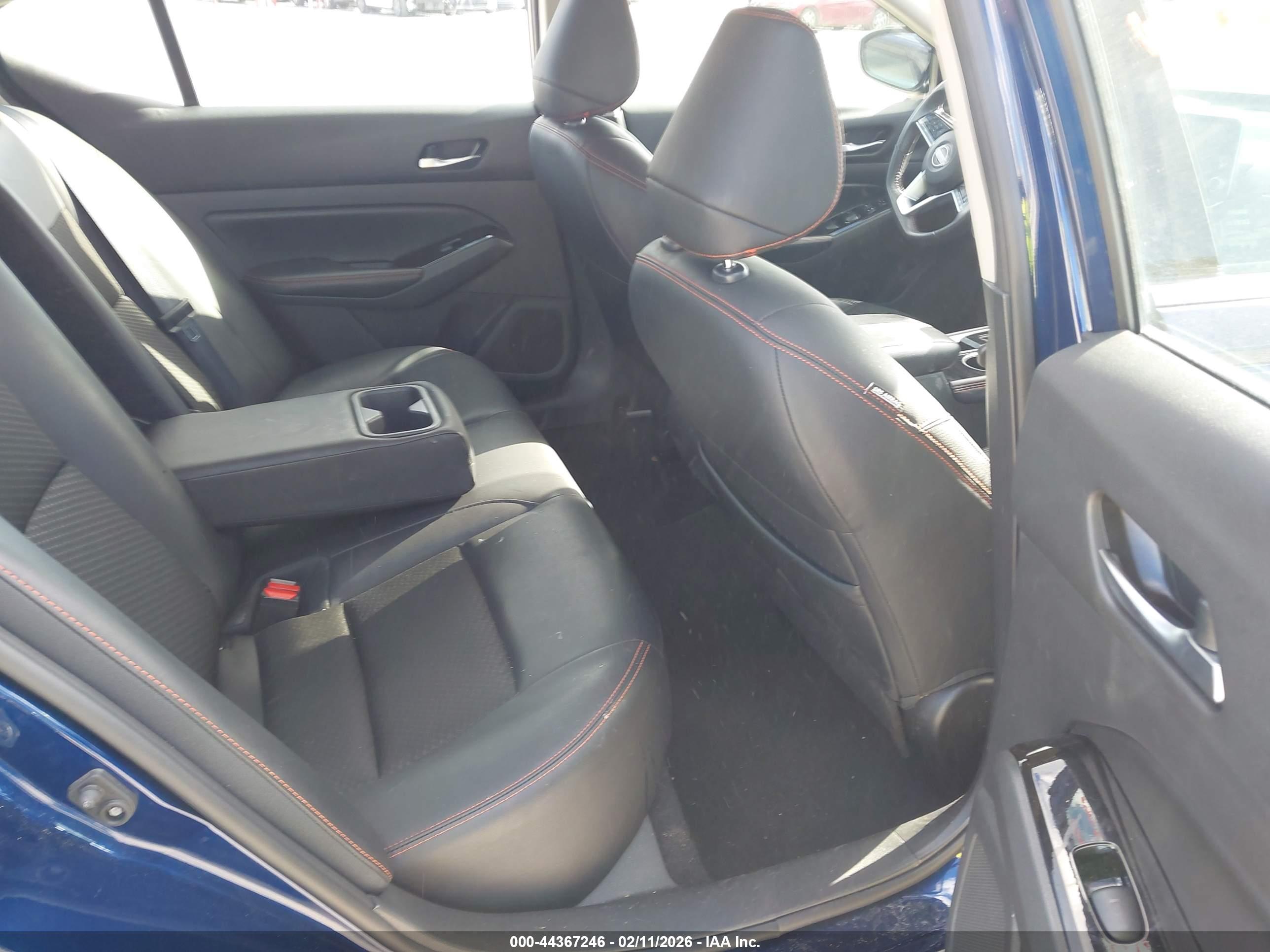 NISSAN ALTIMA image 8