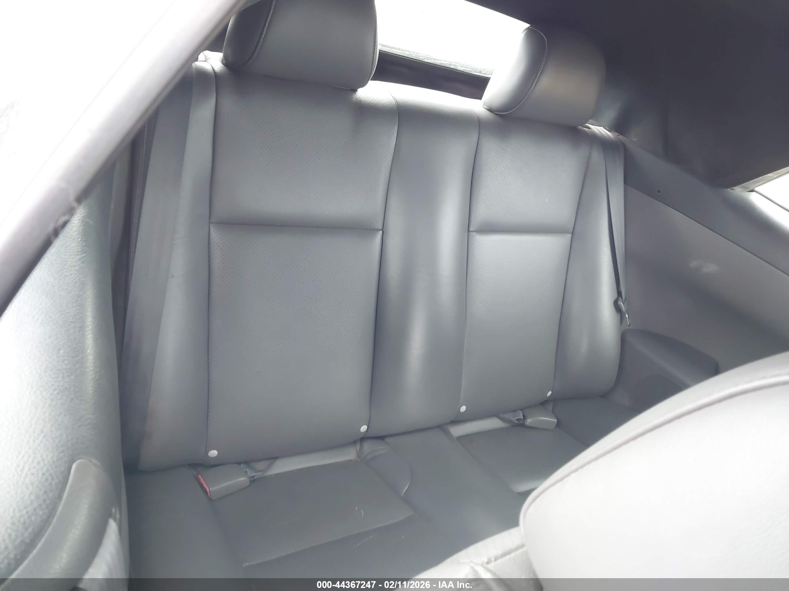 TOYOTA CAMRY image 8