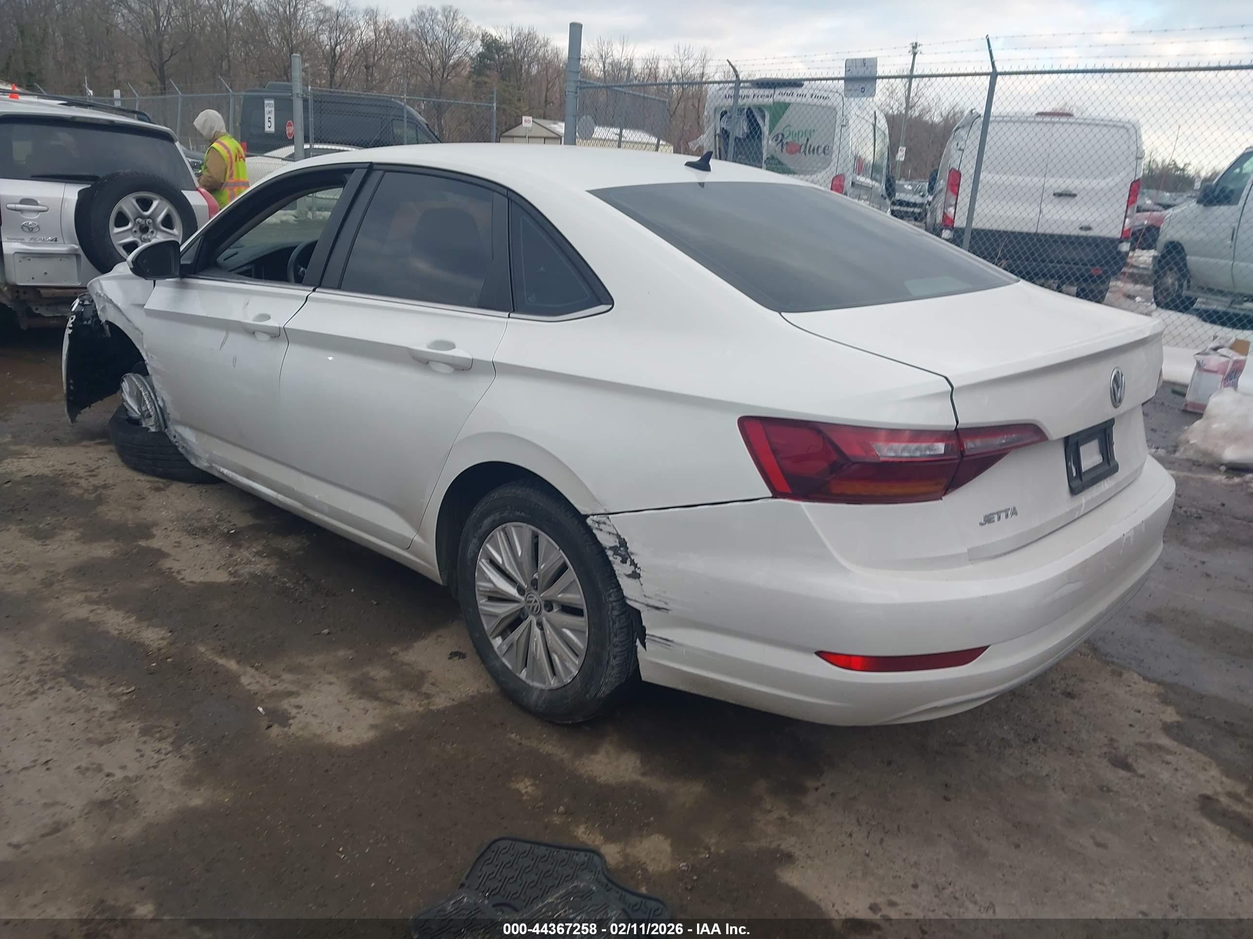 VOLKSWAGEN JETTA image 3