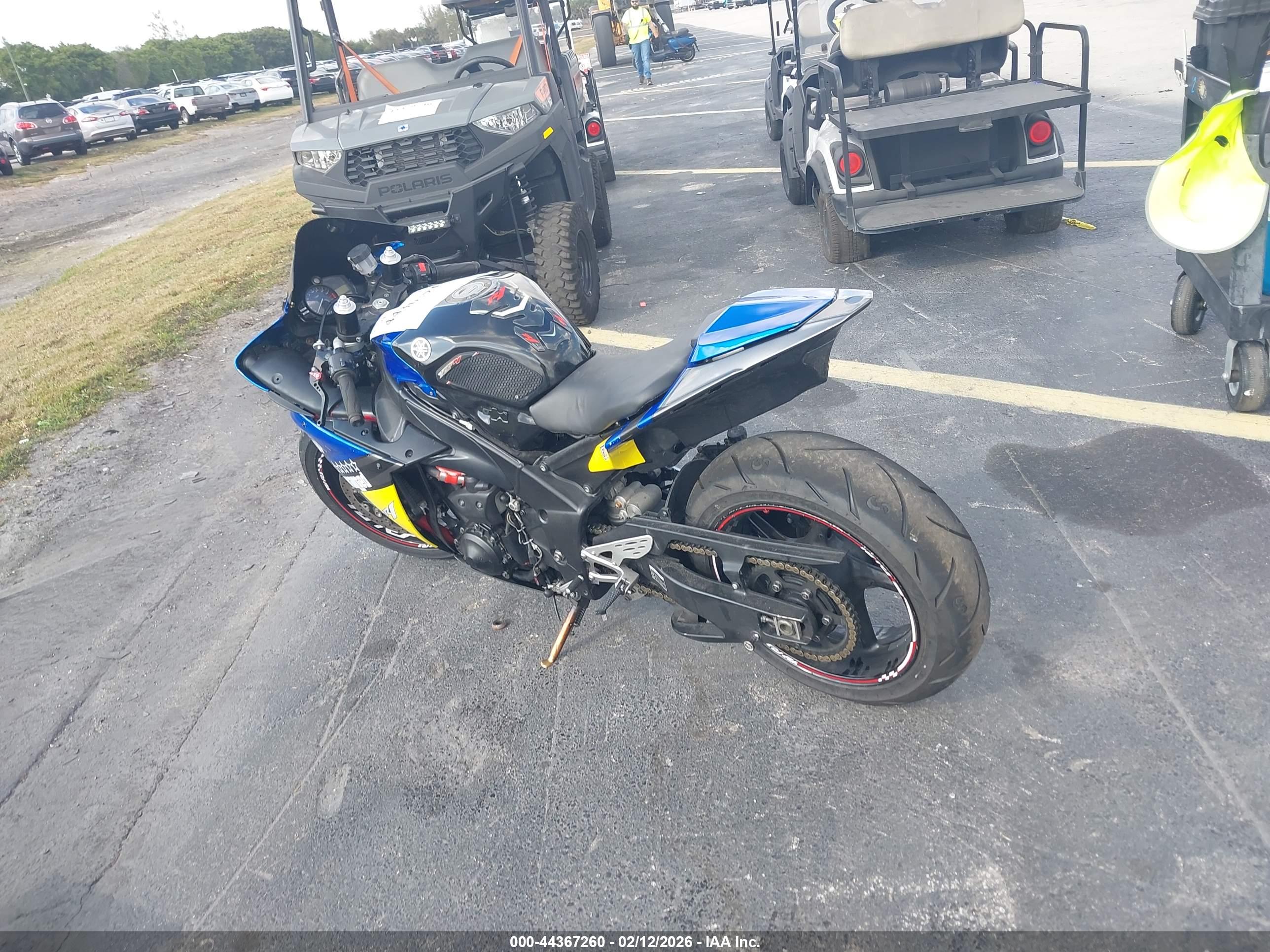 YAMAHA YZFR1 image 3