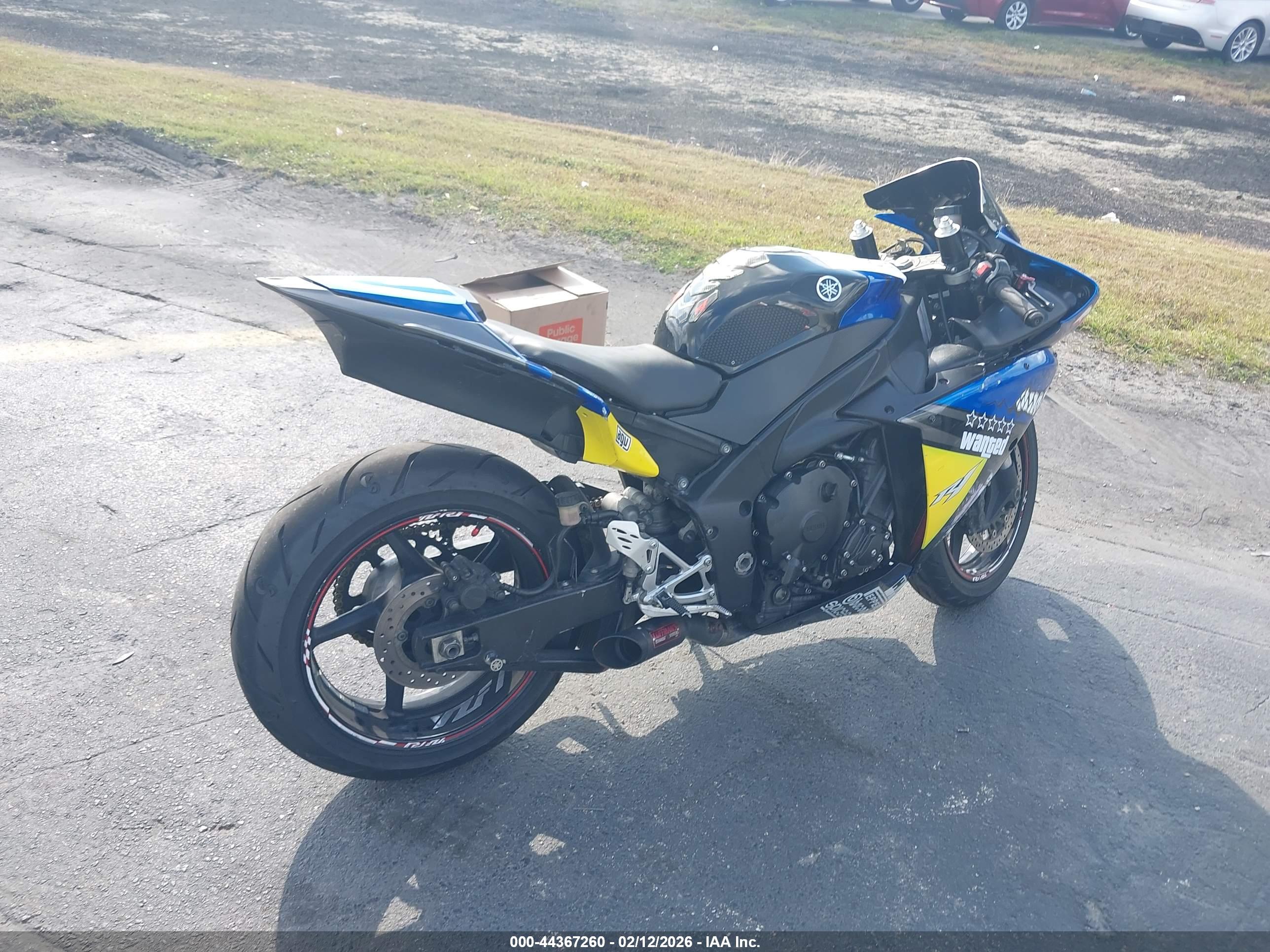 YAMAHA YZFR1 image 4