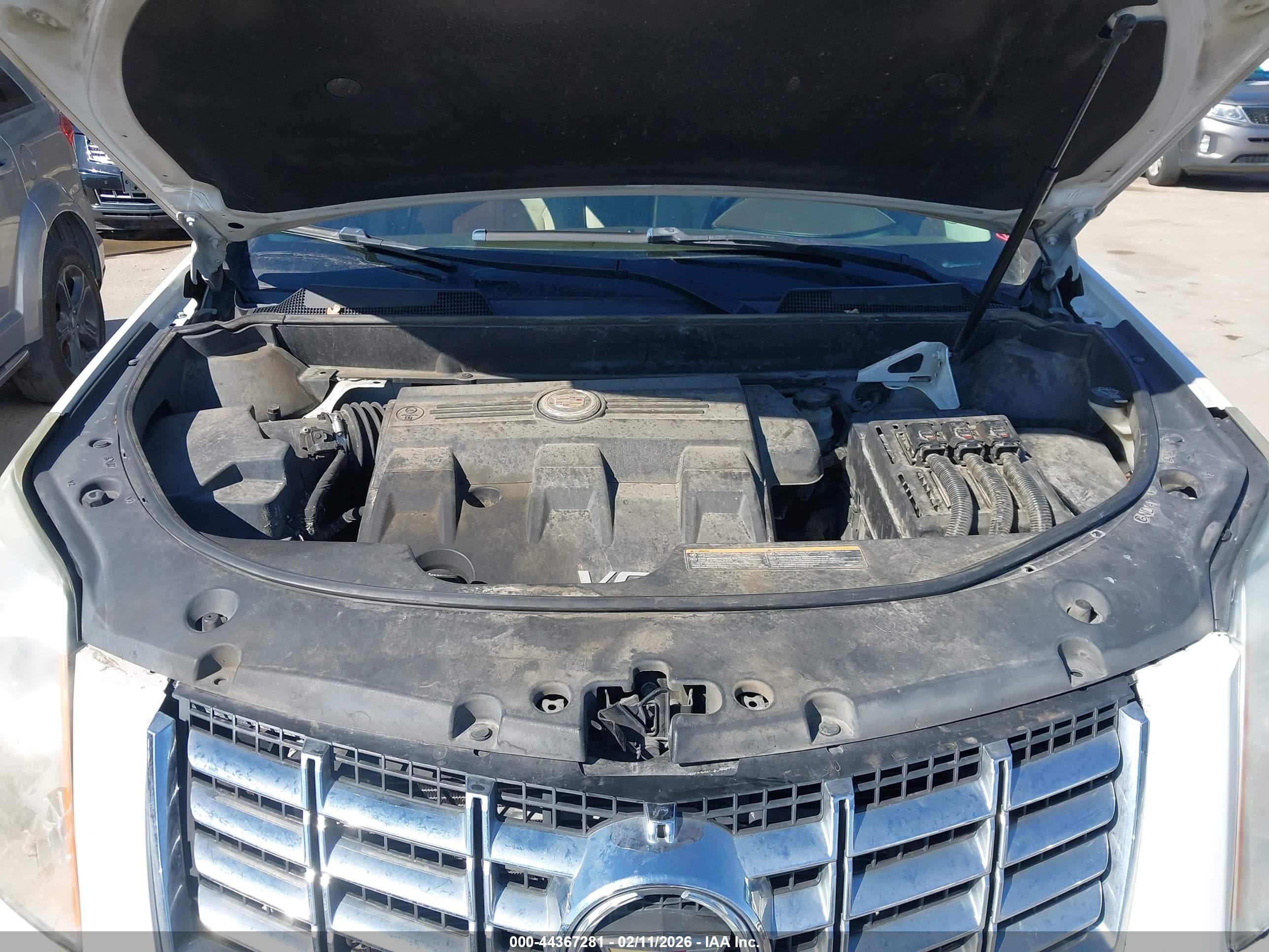 CADILLAC SRX image 10