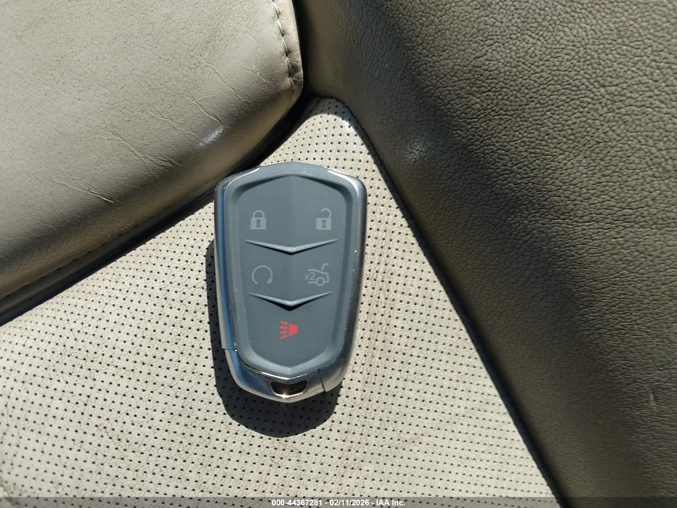 CADILLAC SRX image 11