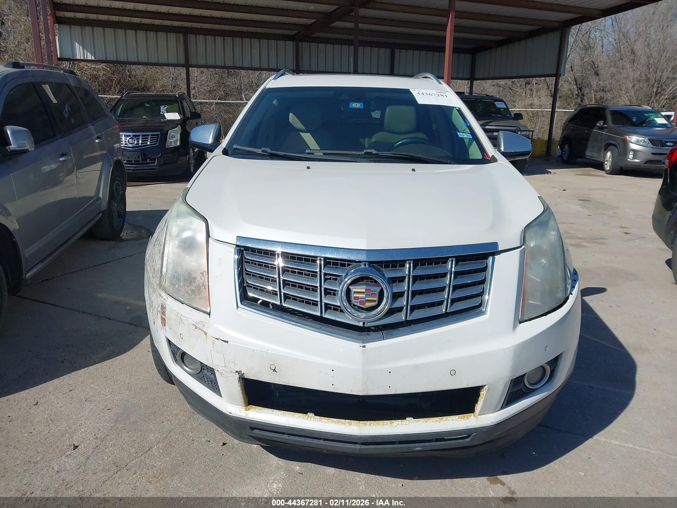 CADILLAC SRX image 6