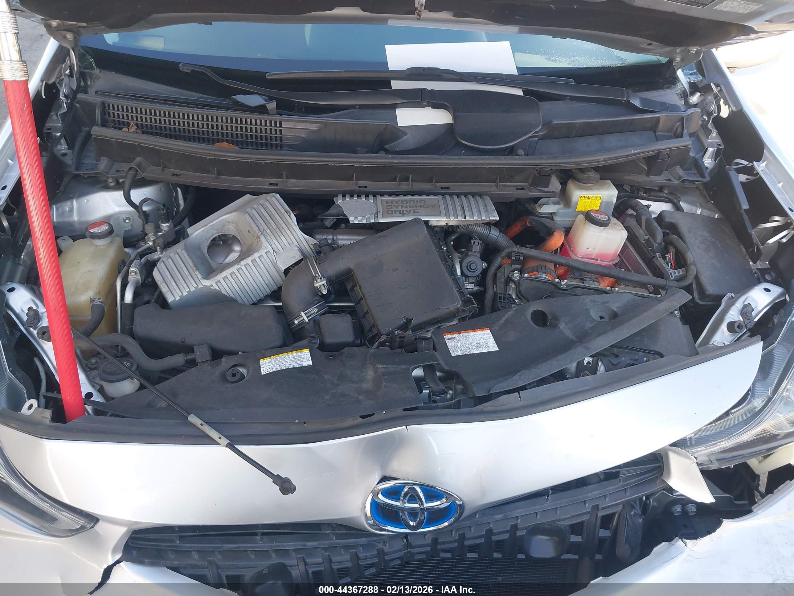 TOYOTA PRIUS image 10