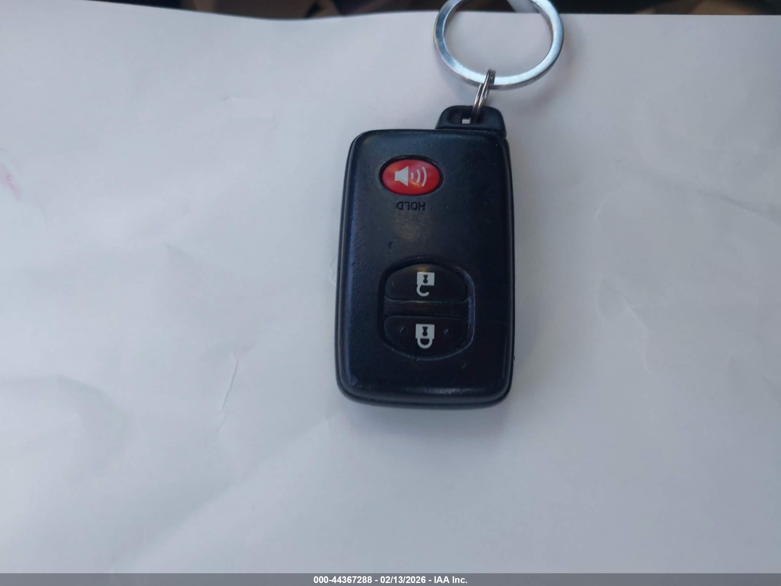 TOYOTA PRIUS image 11