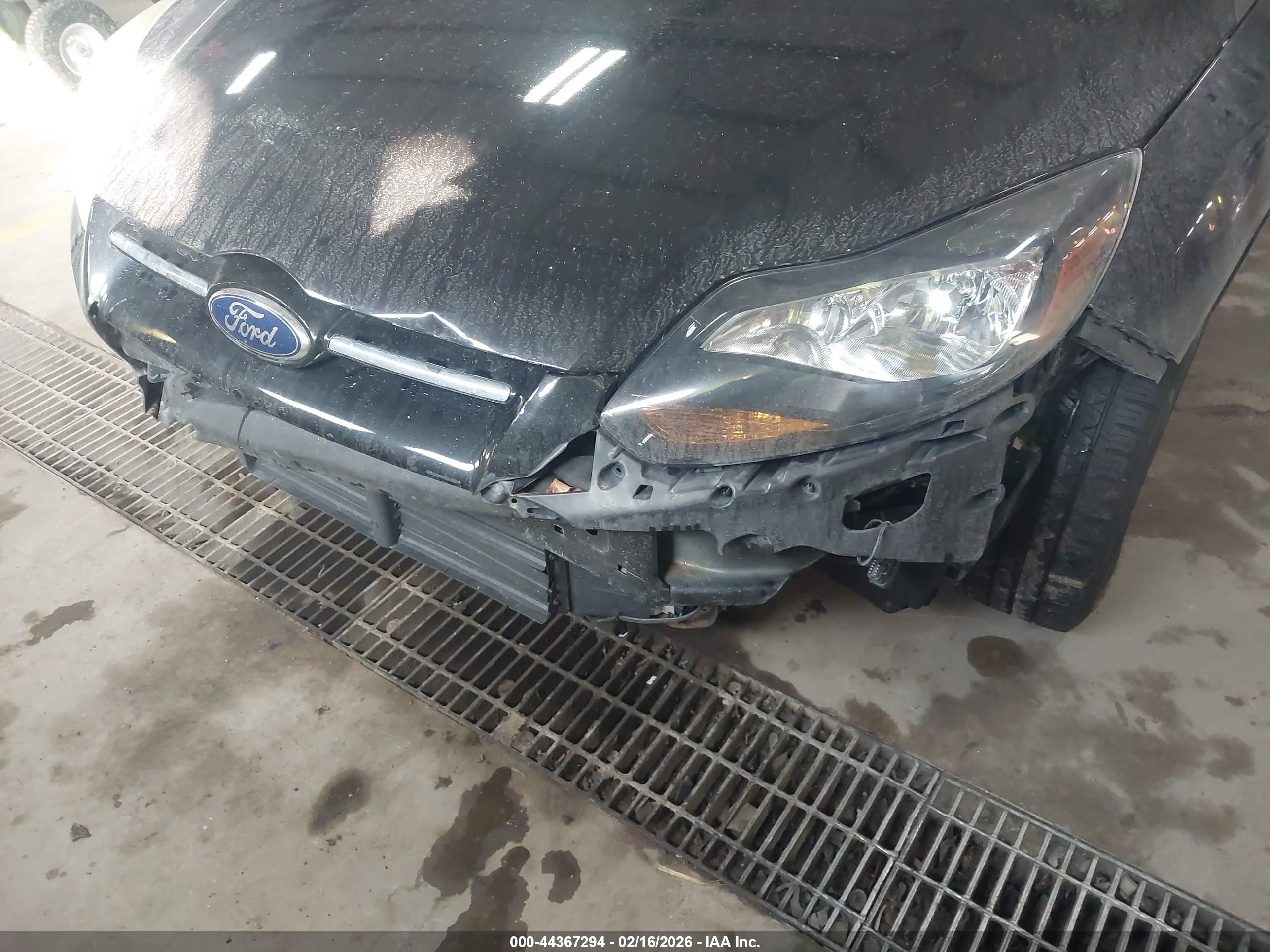 FORD FOCUS image 6