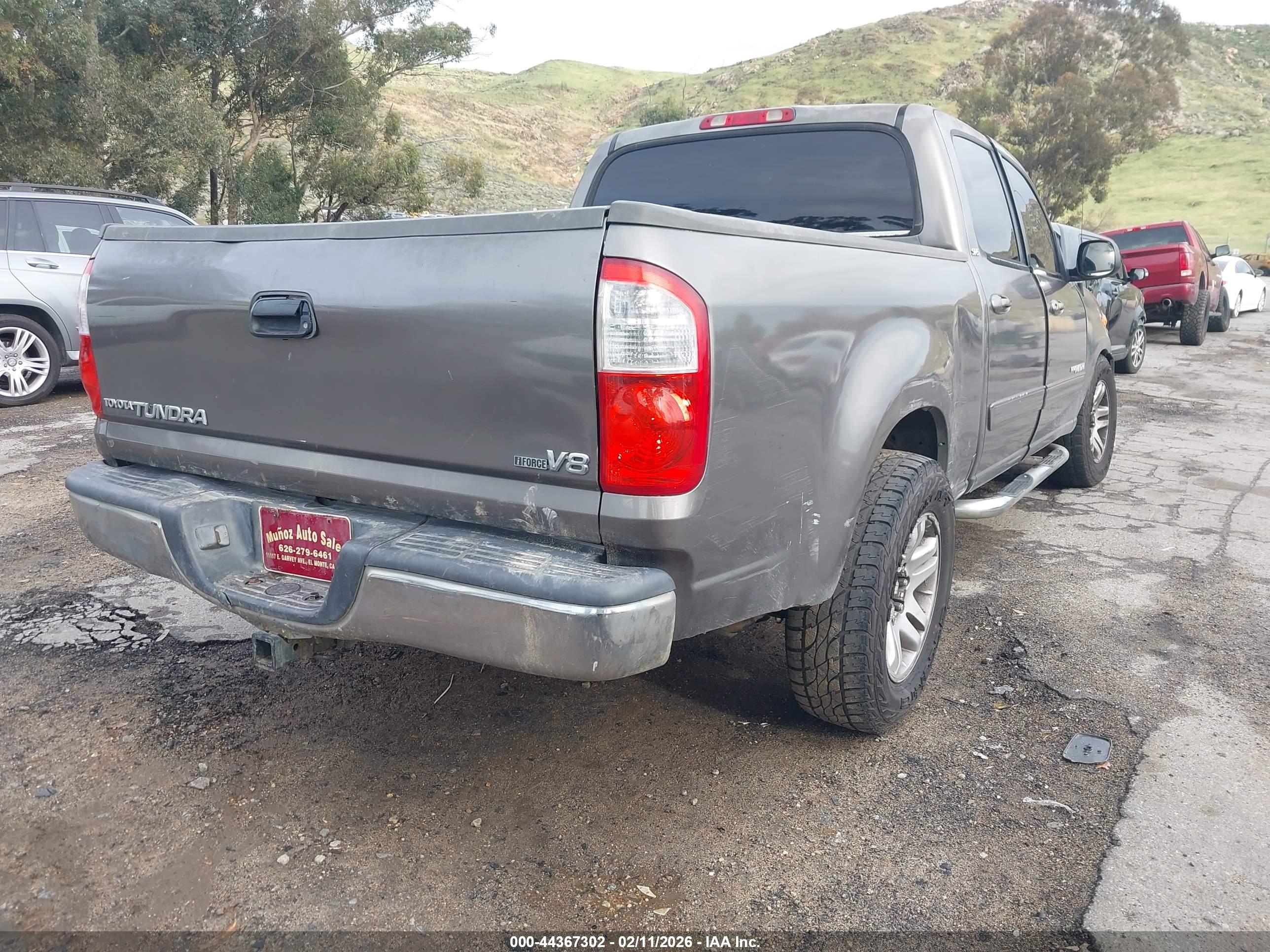 TOYOTA TUNDRA image 4