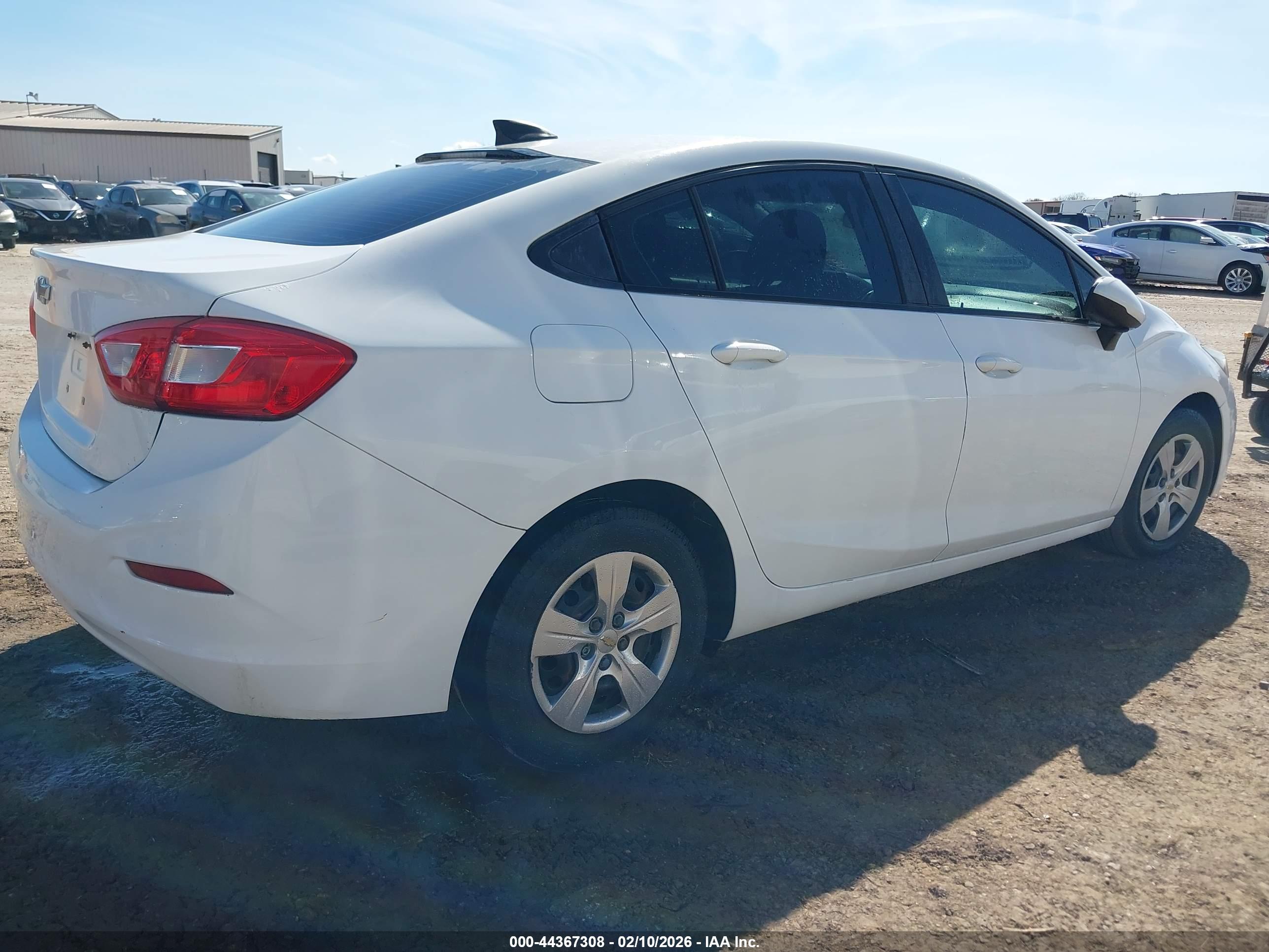 CHEVROLET CRUZE image 4