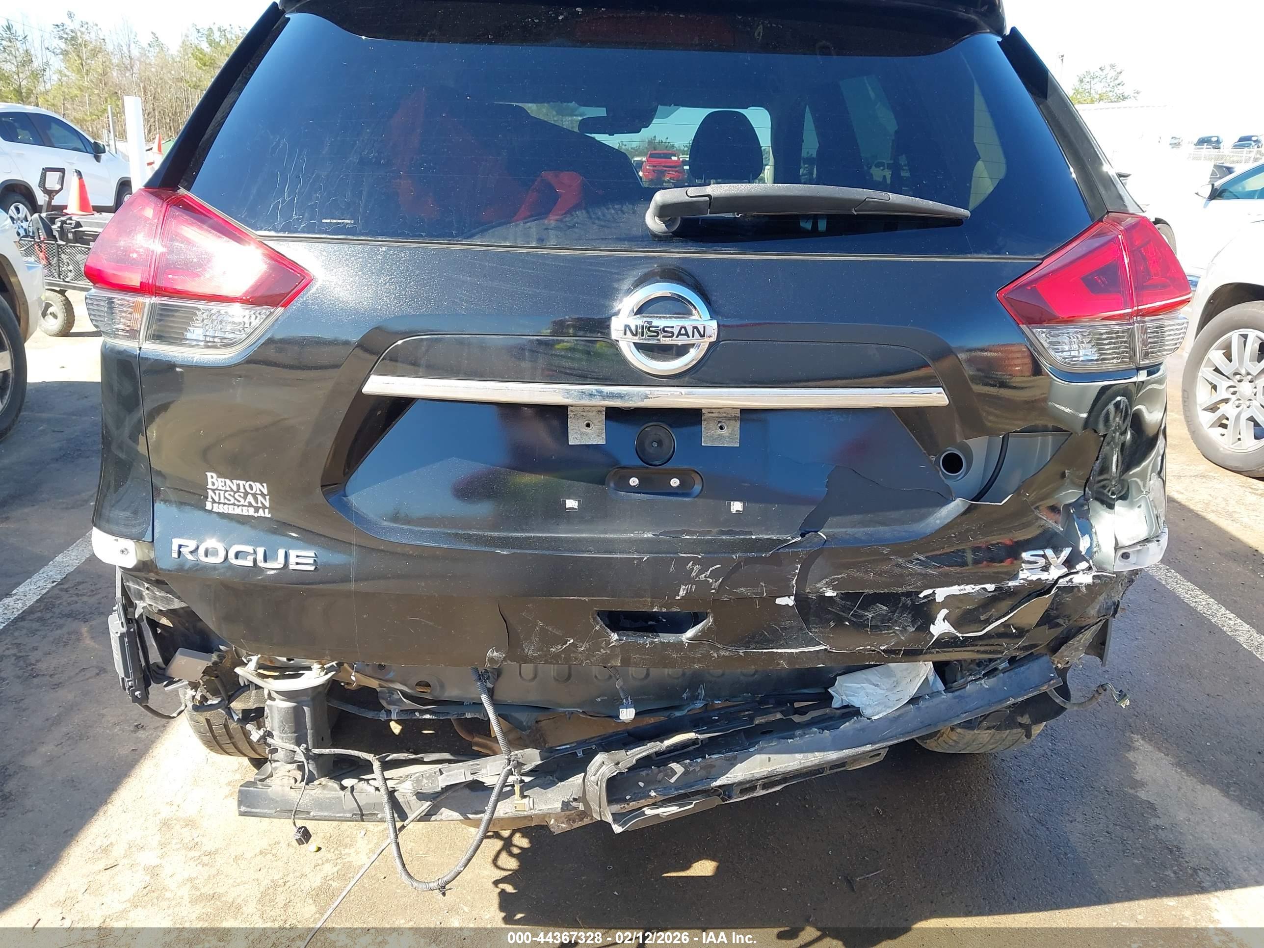 NISSAN ROGUE image 6