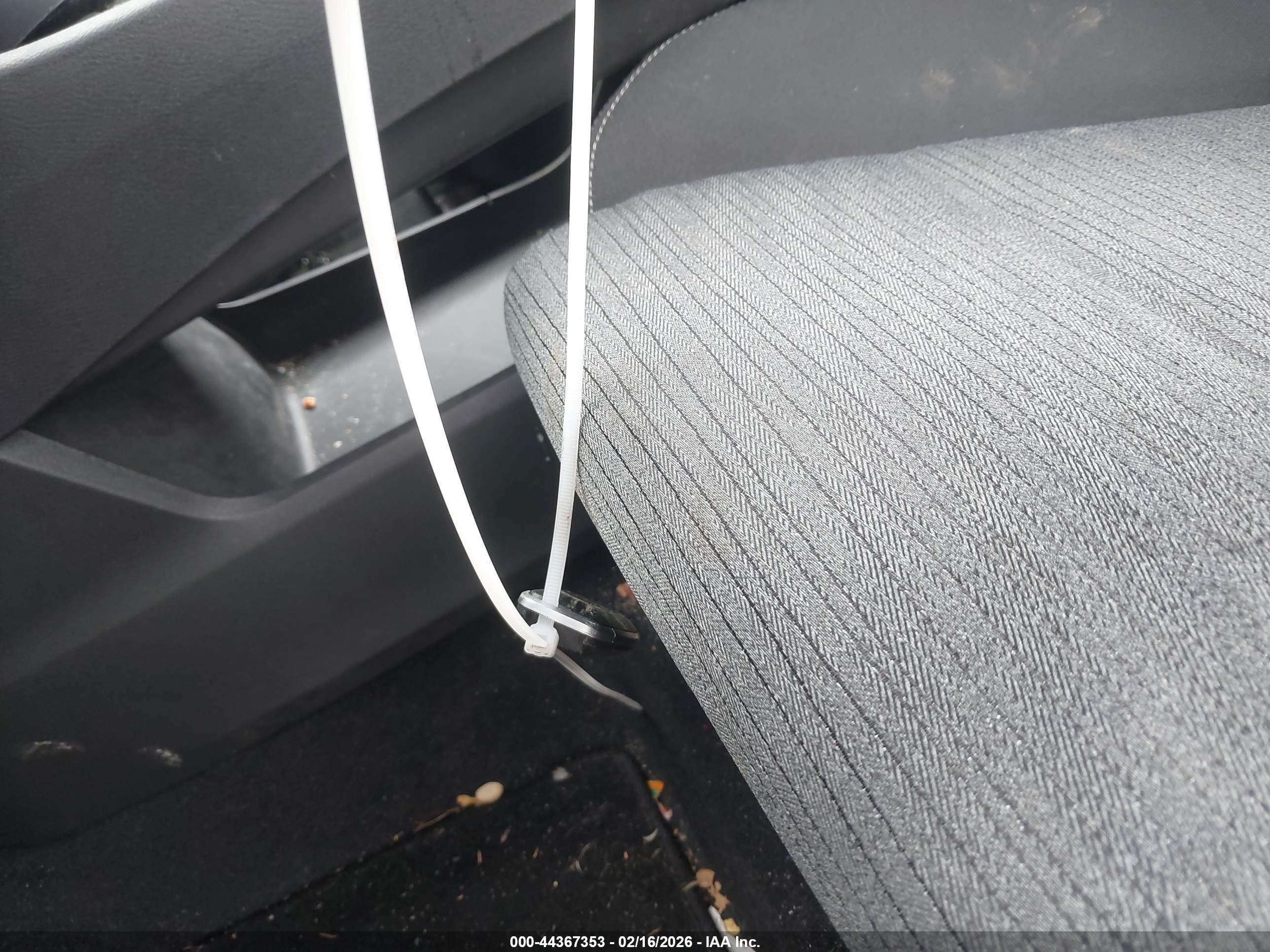 NISSAN ROGUE image 11
