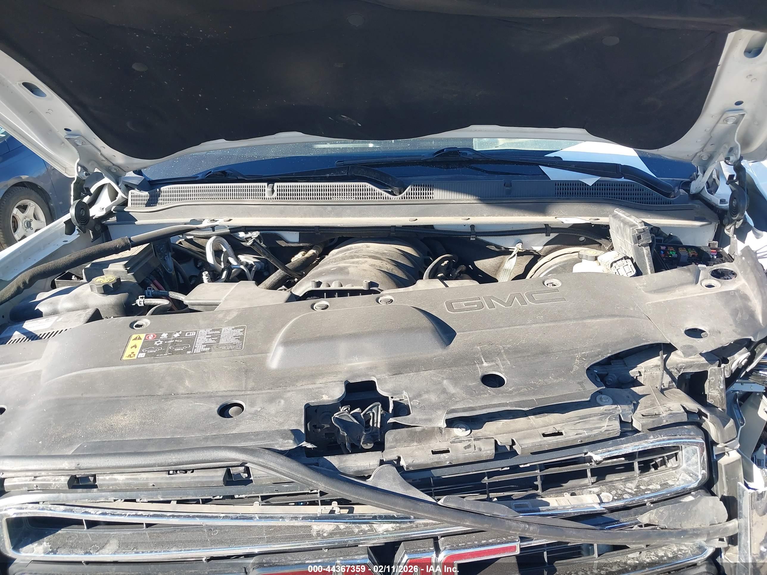 GMC YUKON image 10
