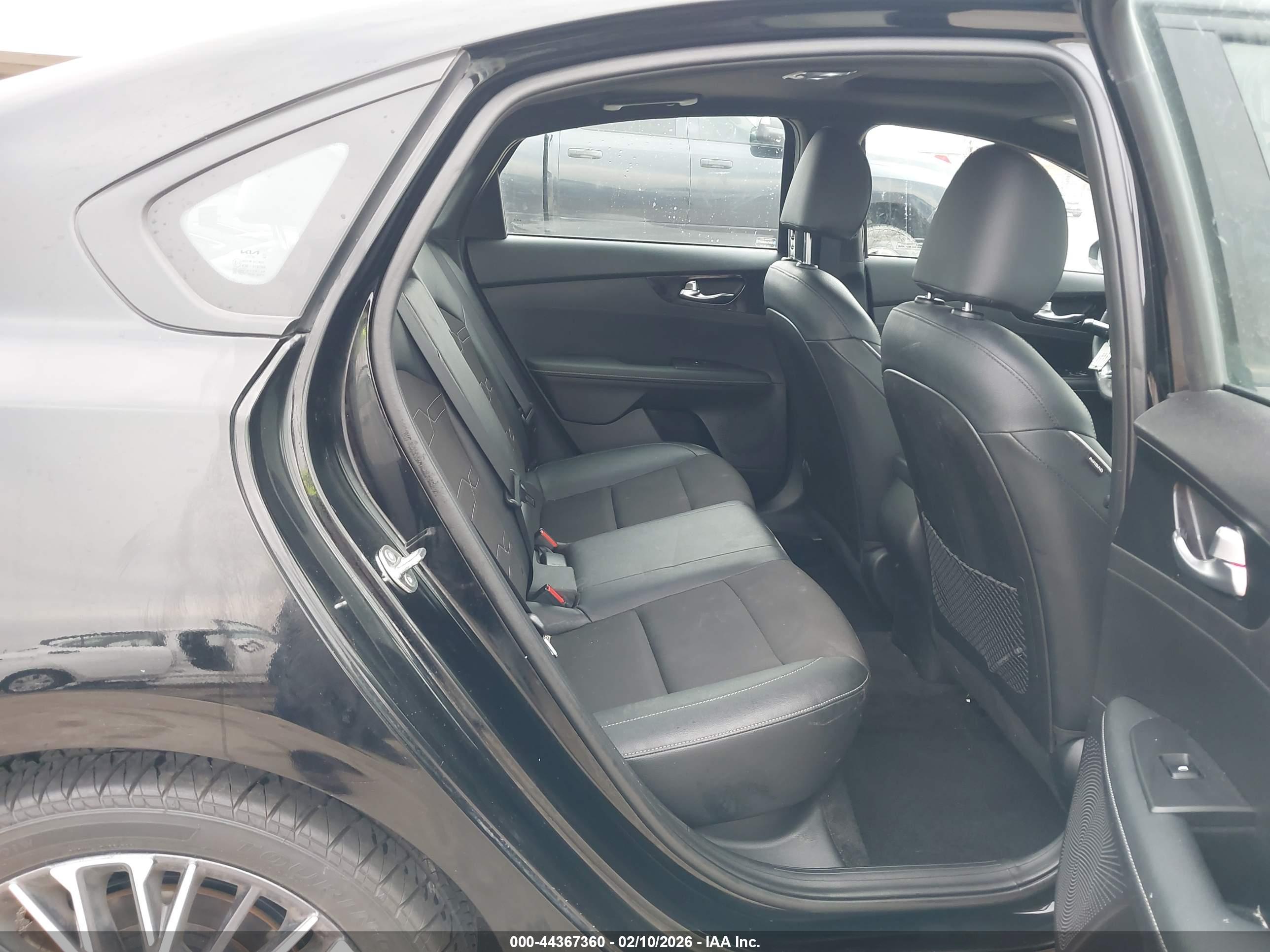 KIA FORTE image 8