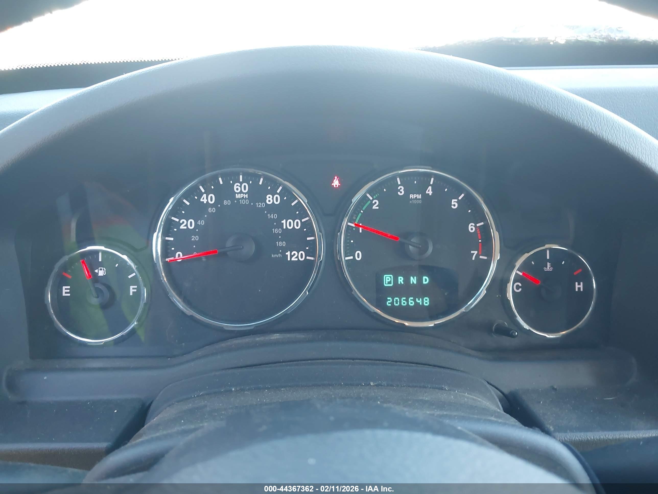 JEEP LIBERTY image 7