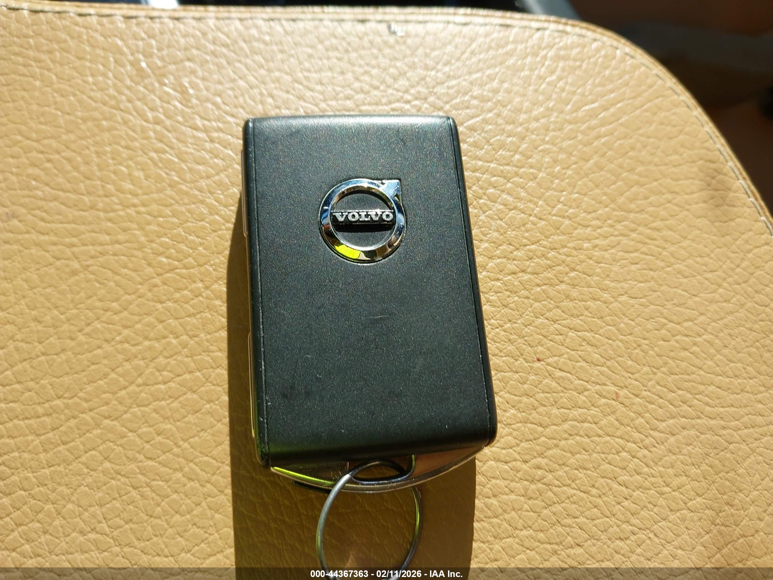VOLVO XC90 image 11