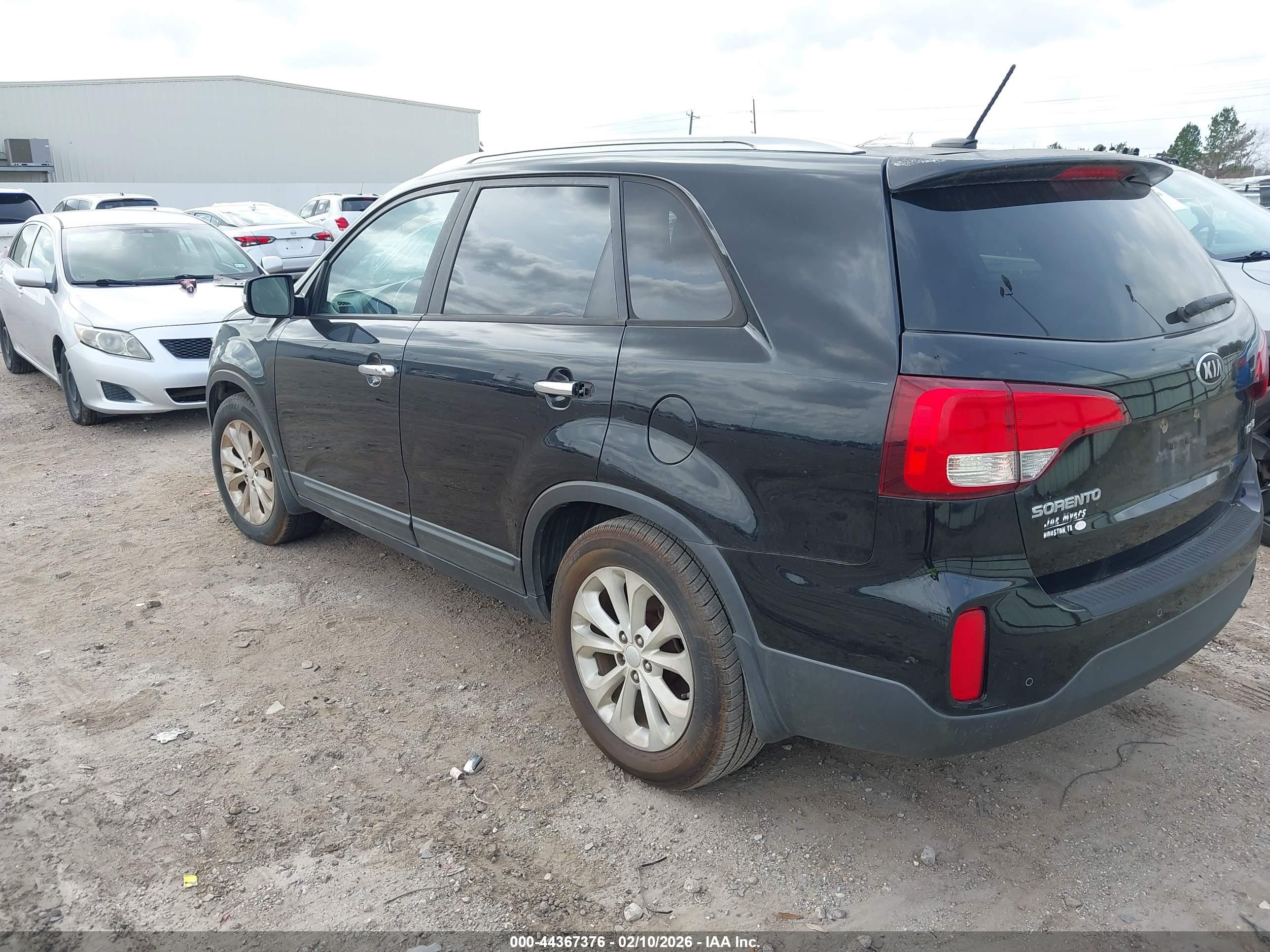 KIA SORENTO image 3