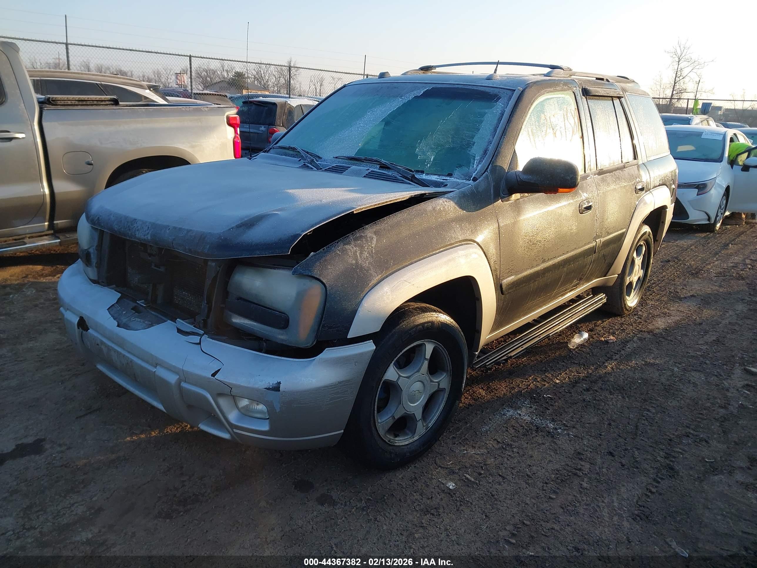 CHEVROLET TRAILBLAZER image 2