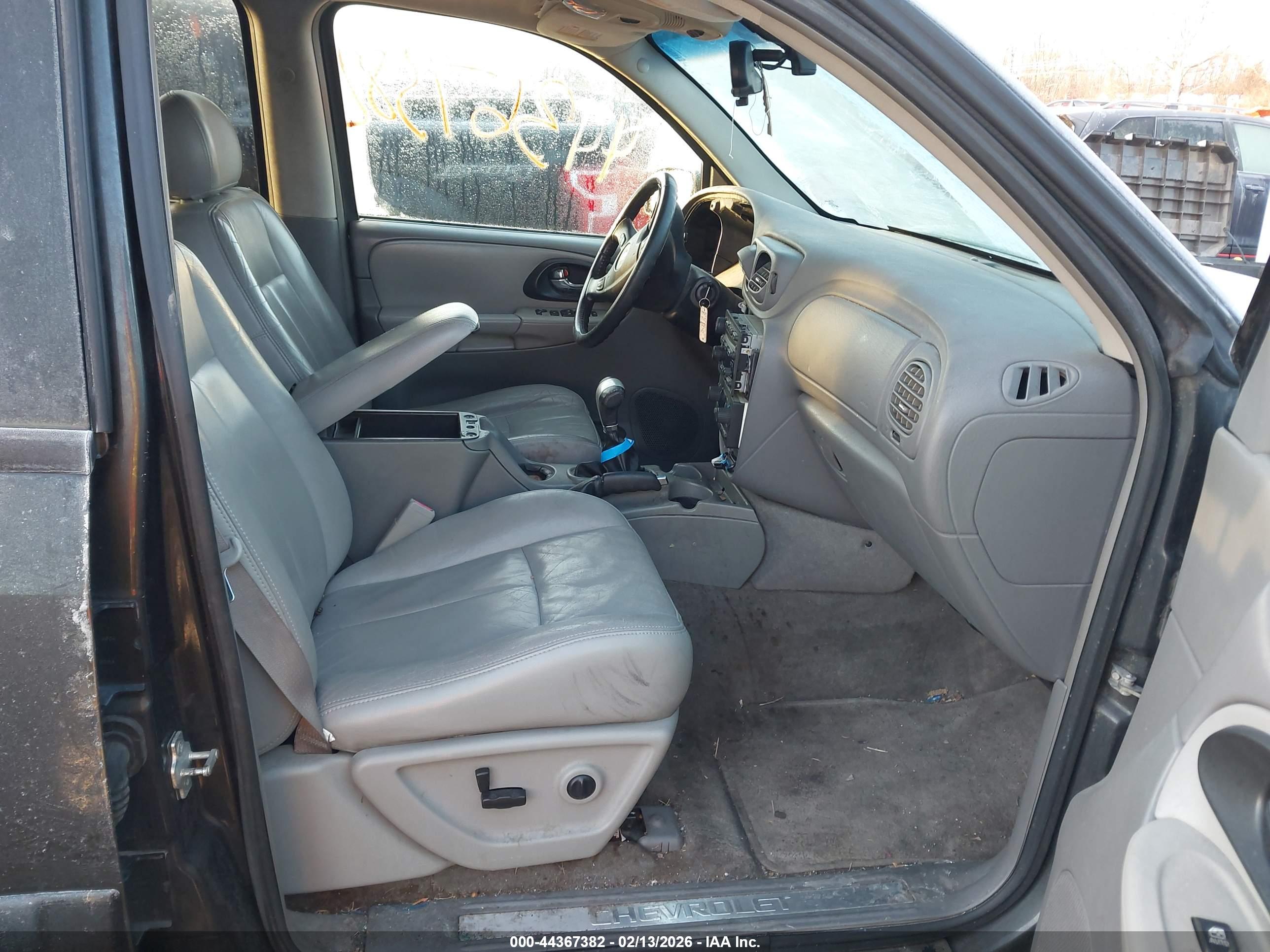 CHEVROLET TRAILBLAZER image 5