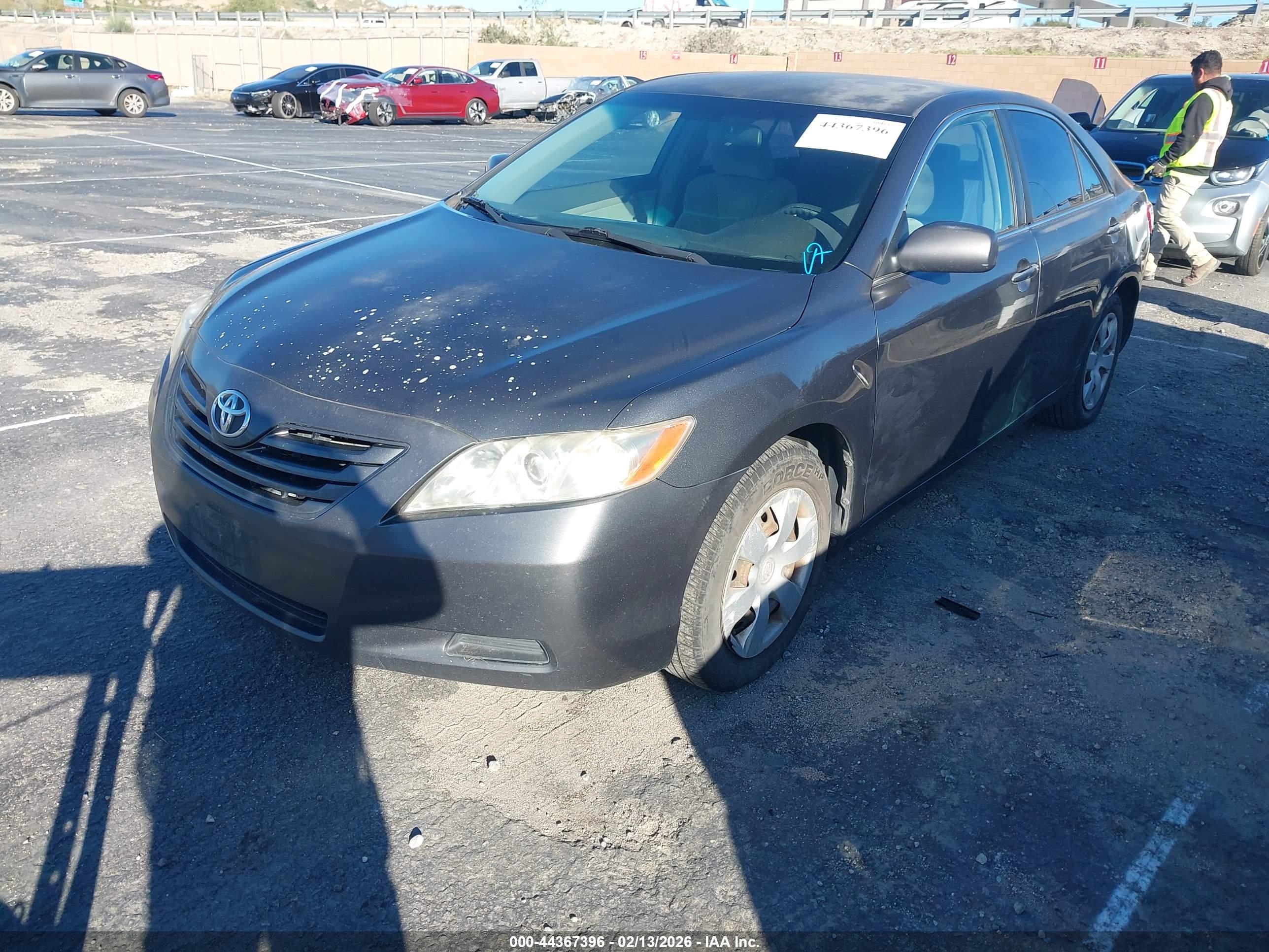 TOYOTA CAMRY image 2