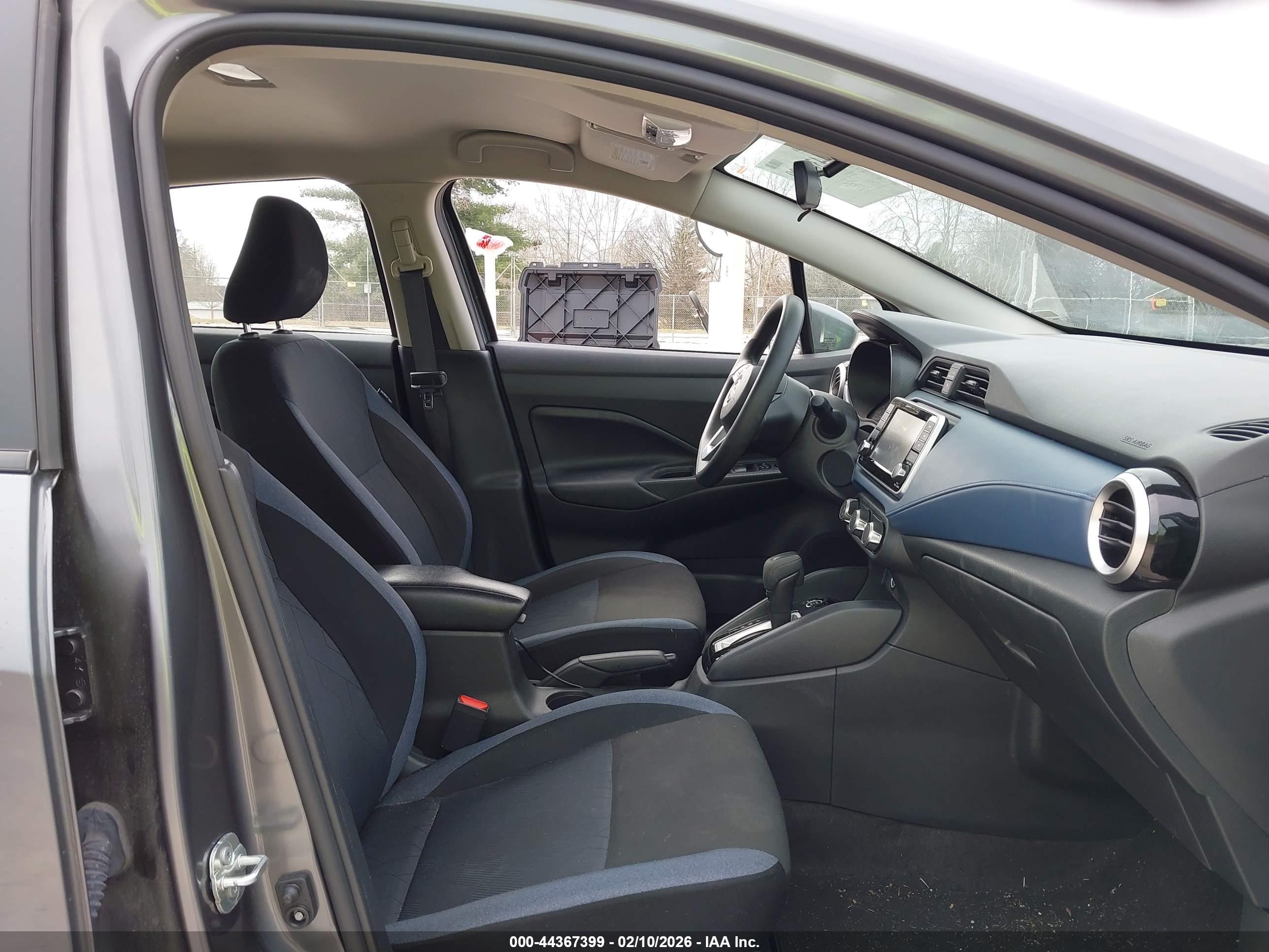 NISSAN VERSA image 5