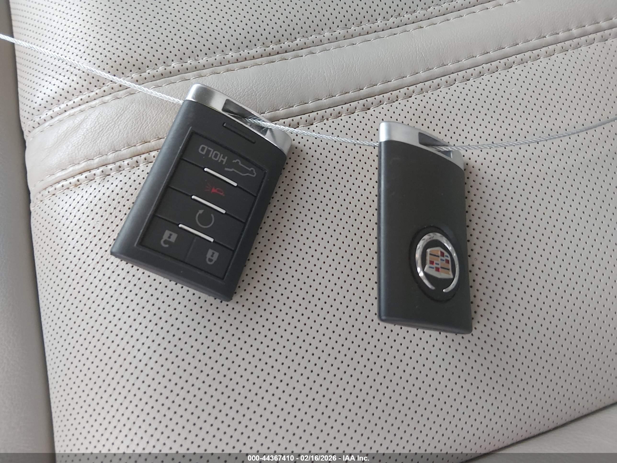 CADILLAC SRX image 11