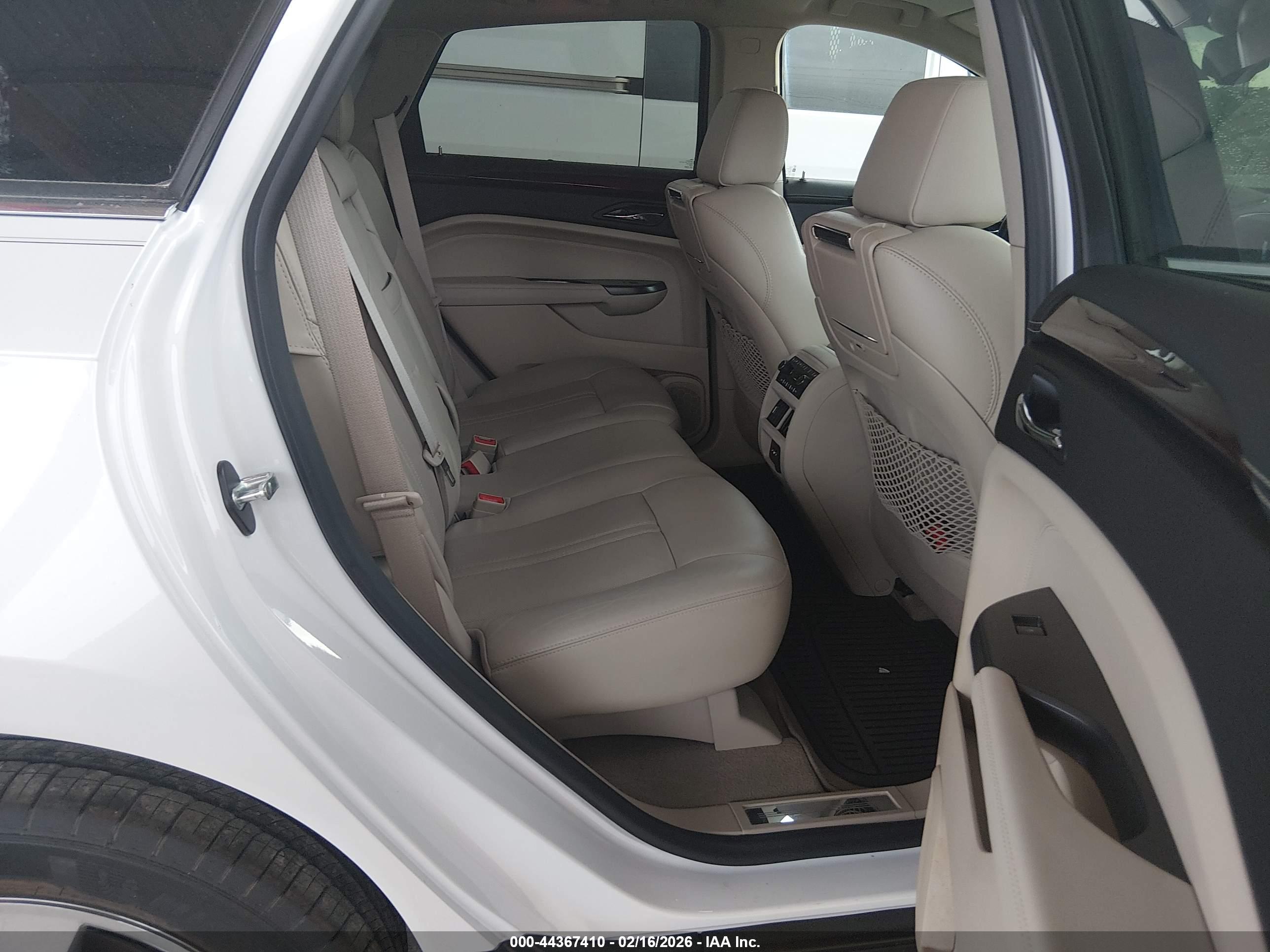 CADILLAC SRX image 8