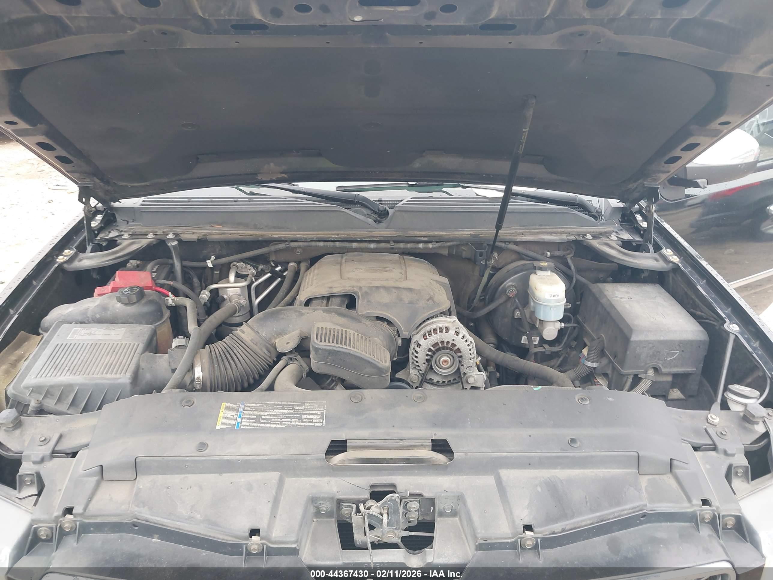 CHEVROLET TAHOE image 10