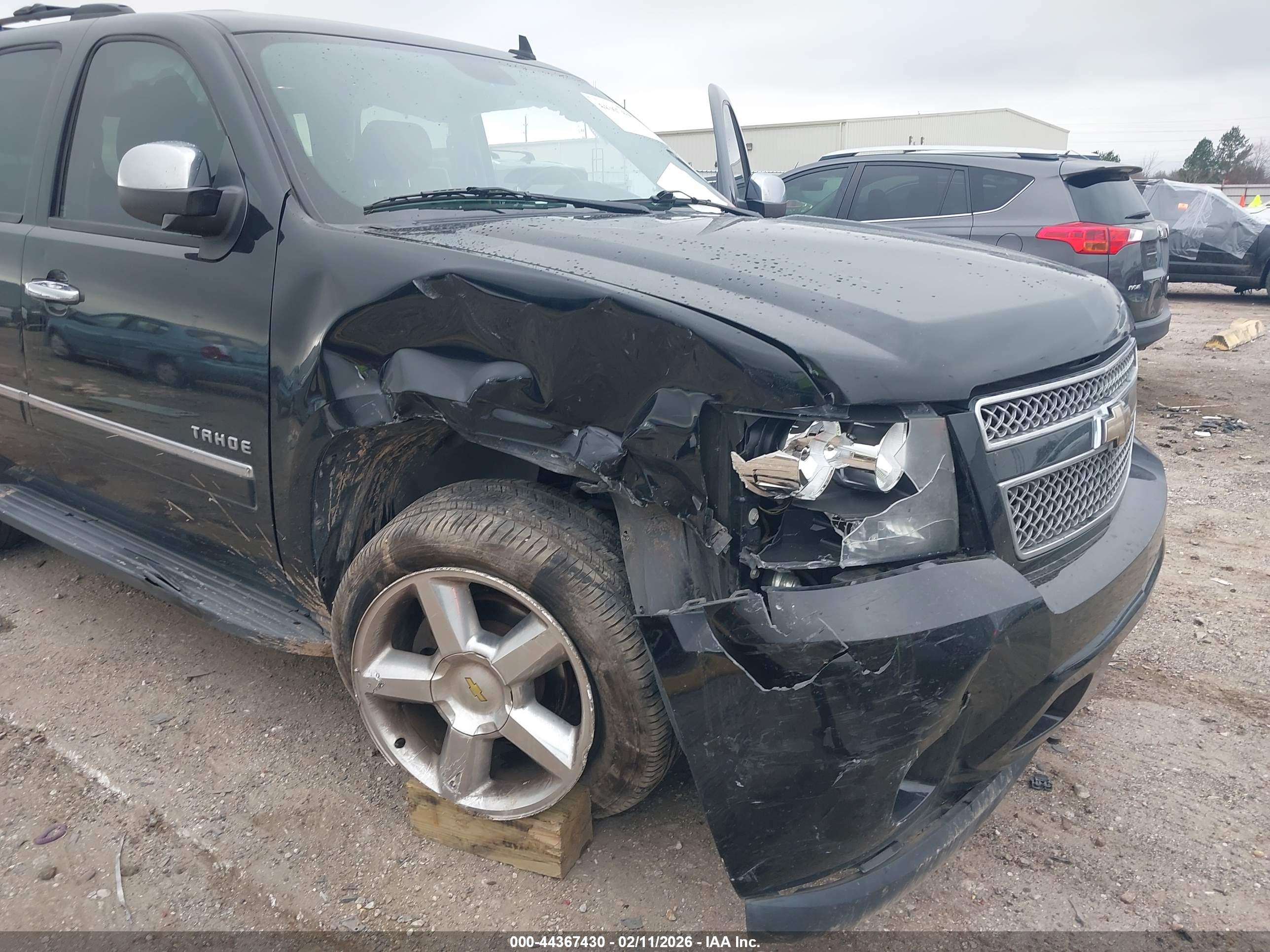 CHEVROLET TAHOE image 6